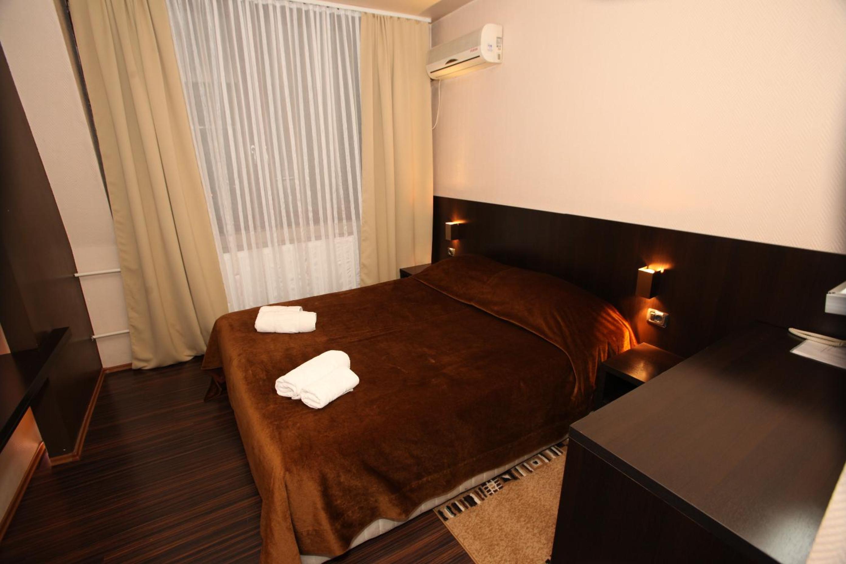 Standard Double or Twin Room - Photo 1