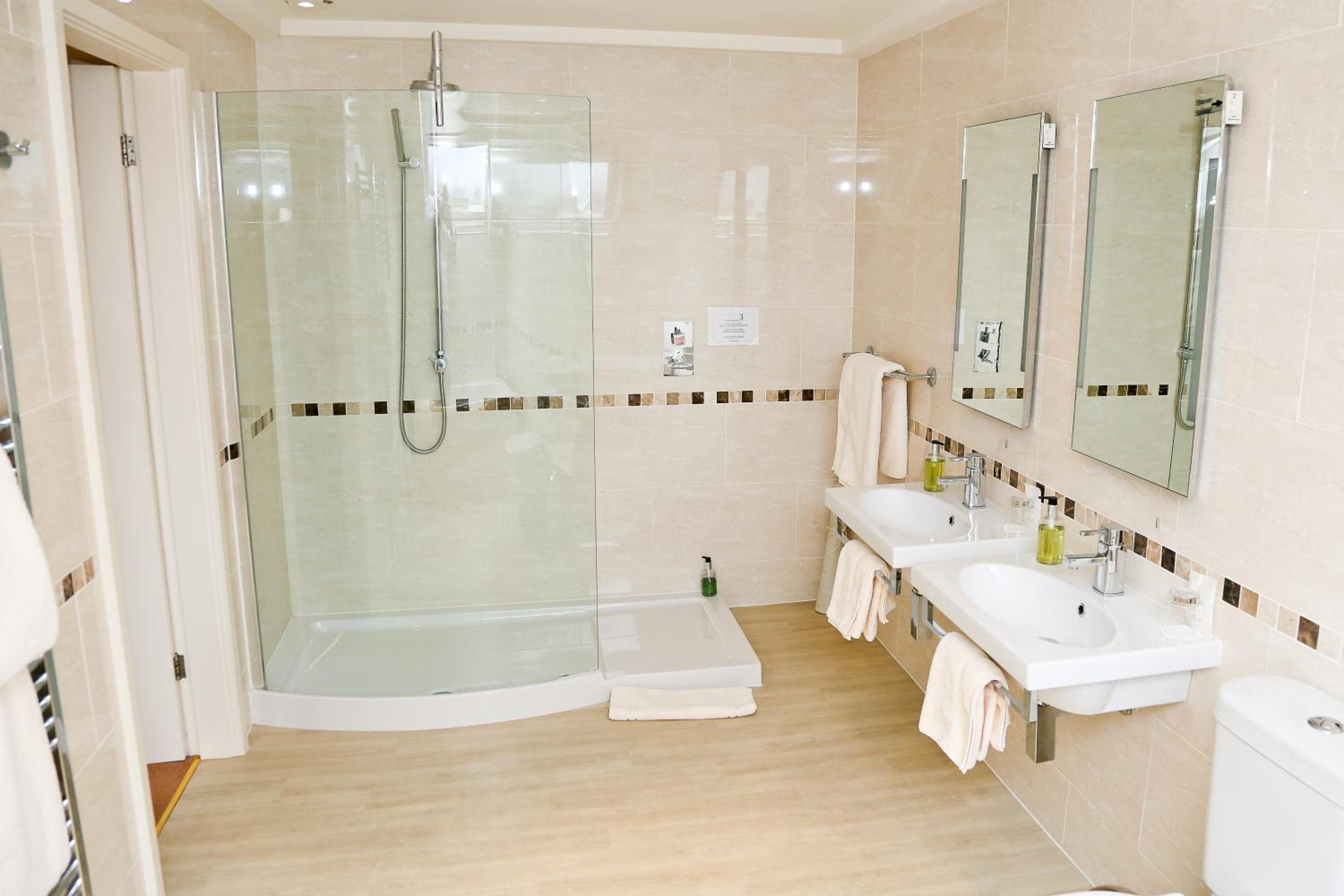 Deluxe Suite photo 2