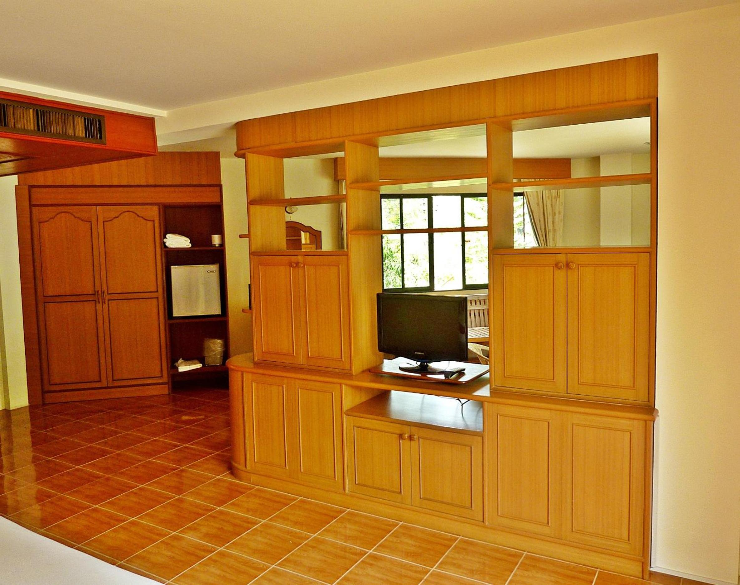 Family Room photo 2