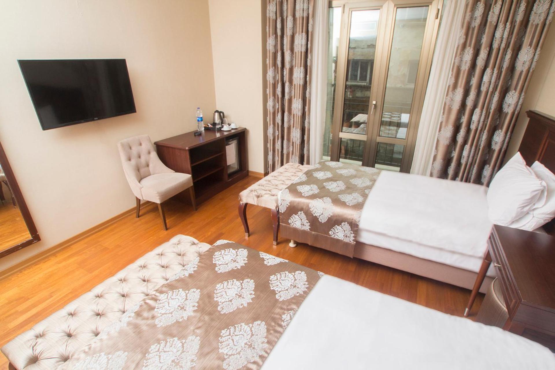 Deluxe Twin Room photo 1