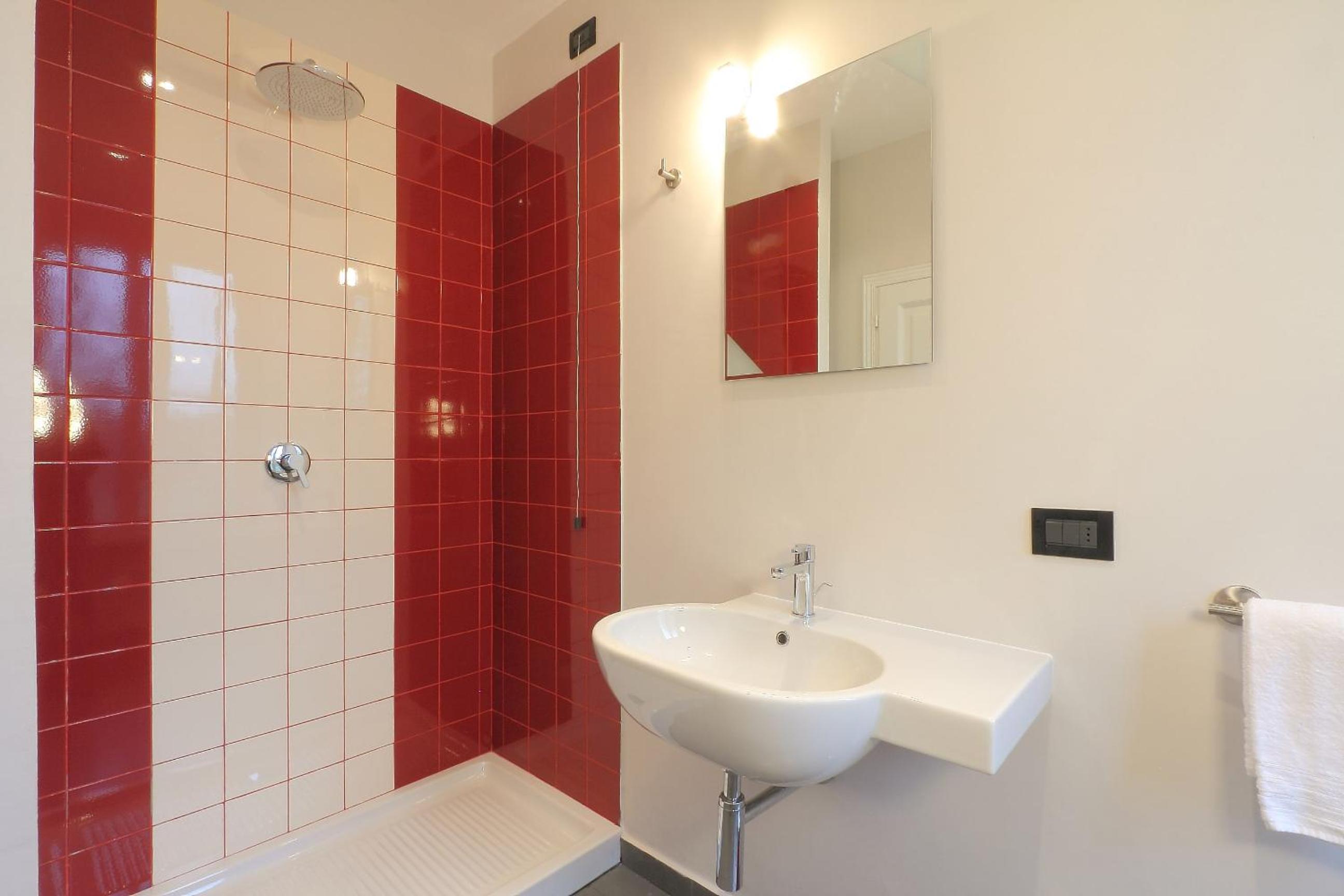 Quadruple Room thumbnail 5