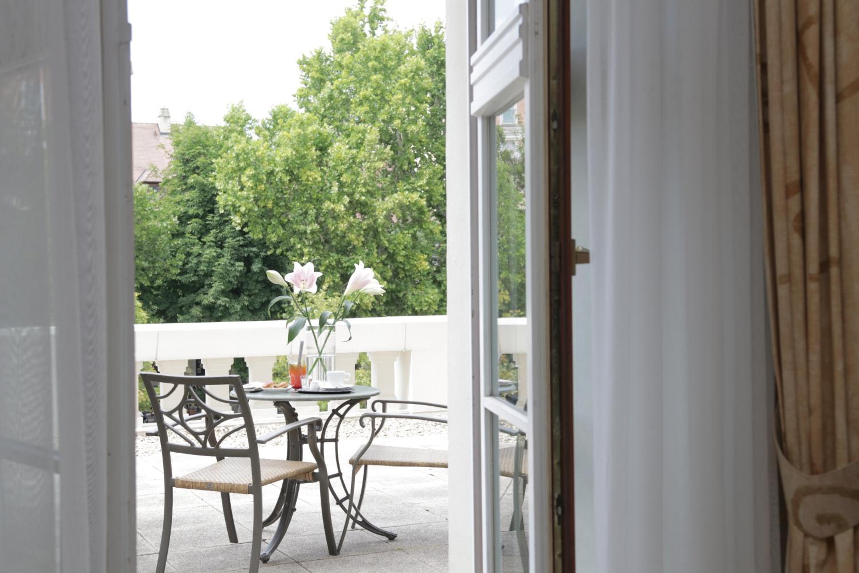 Premium Room with Terrace and View - Photo 12