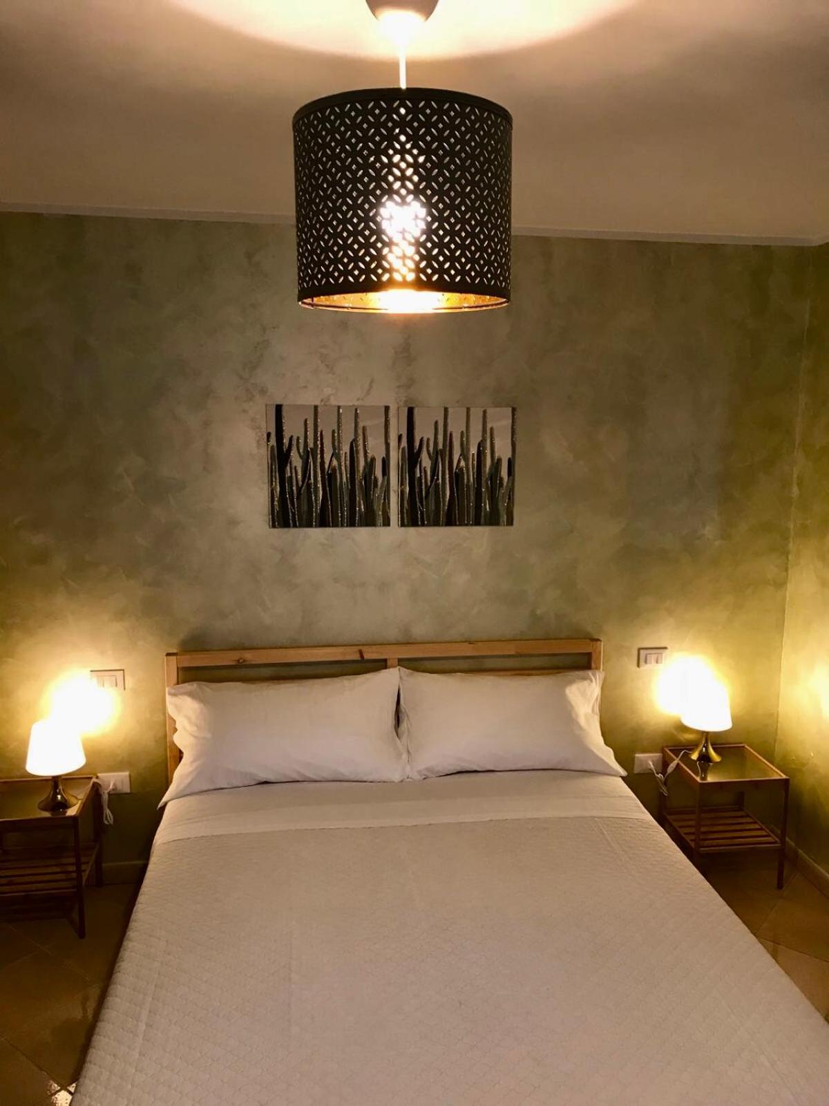 Double Room - Photo 6