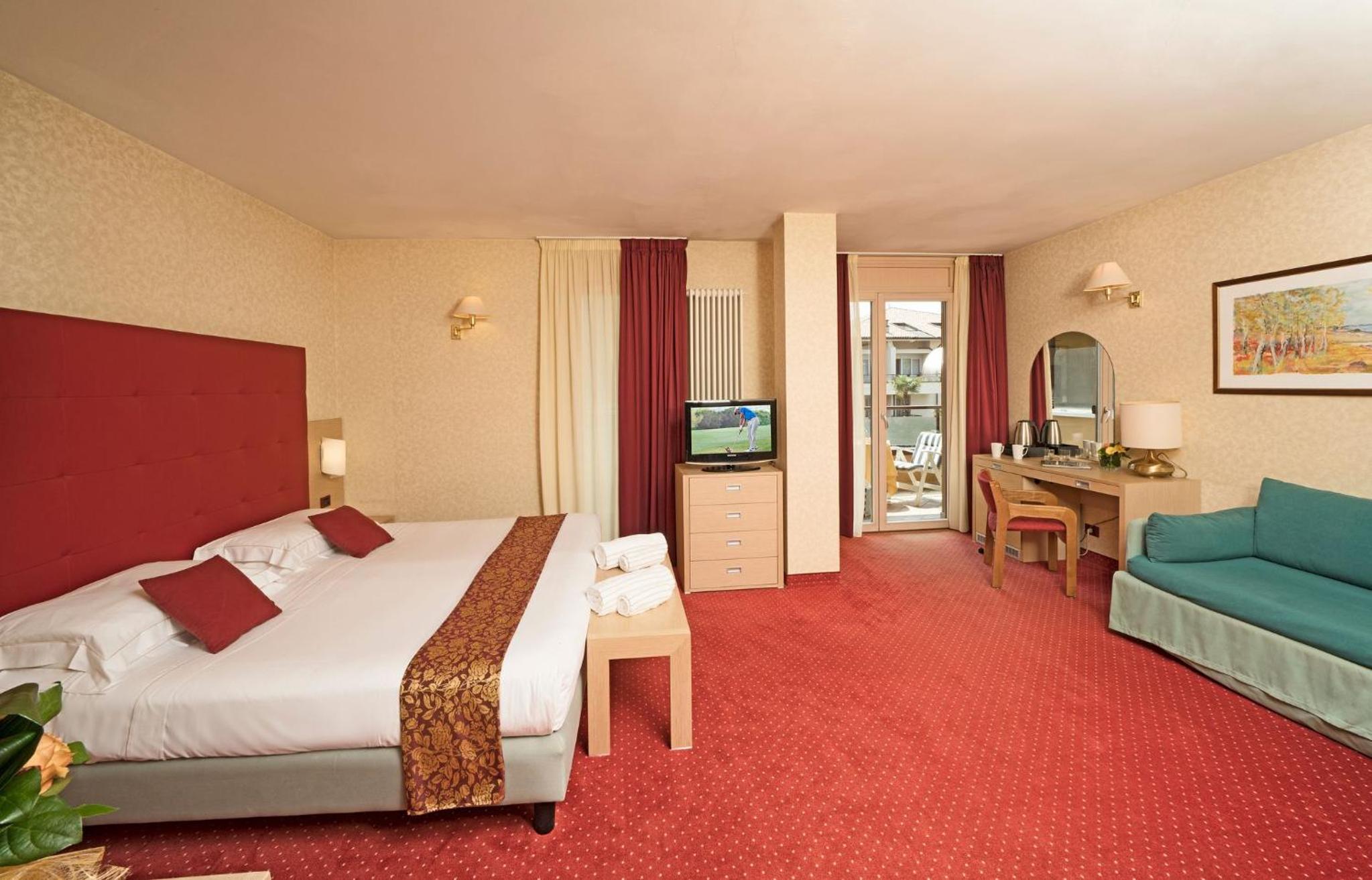 Twin/Double Room With Balcony - Annex