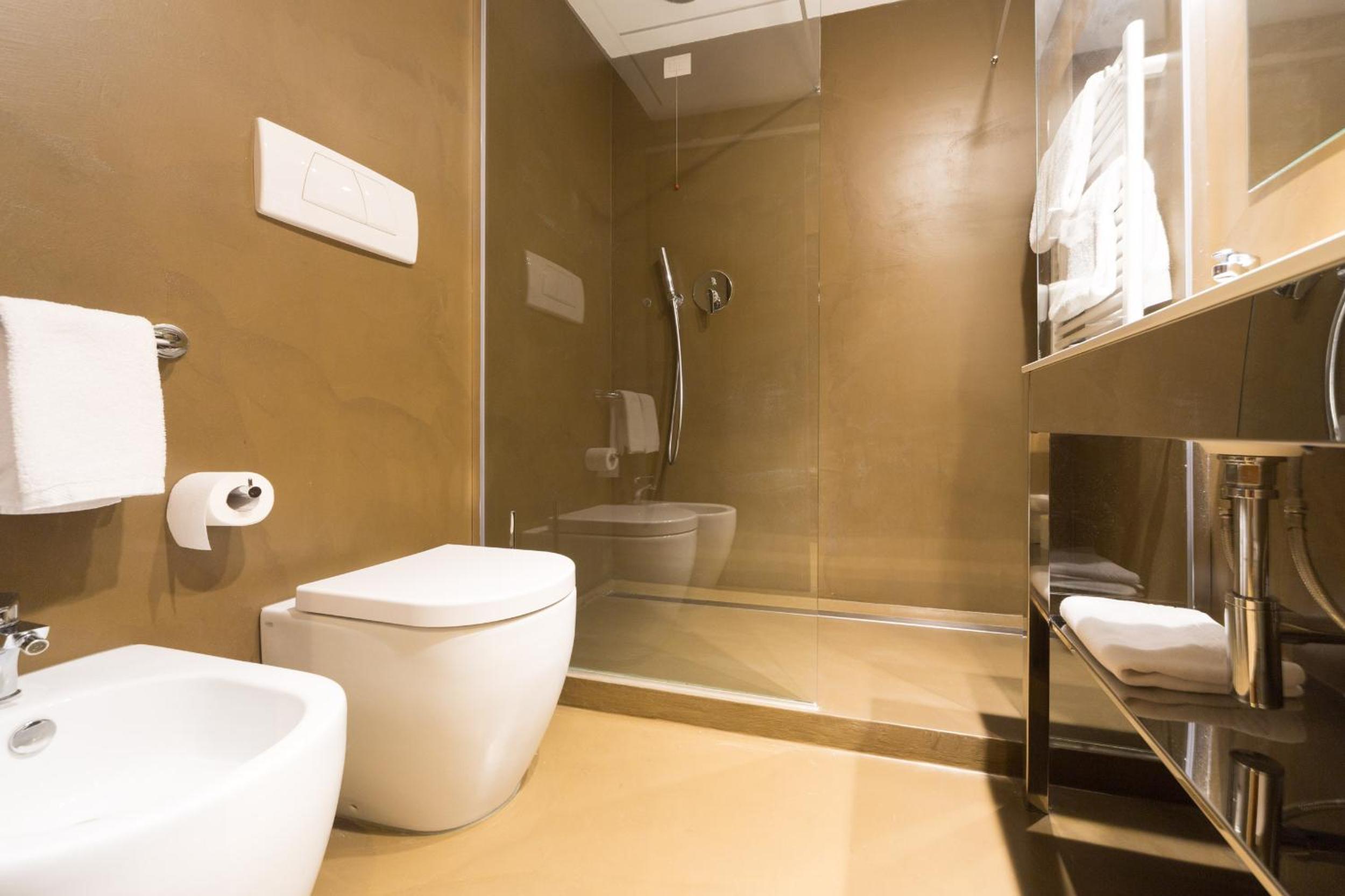 Double Room - Photo 14