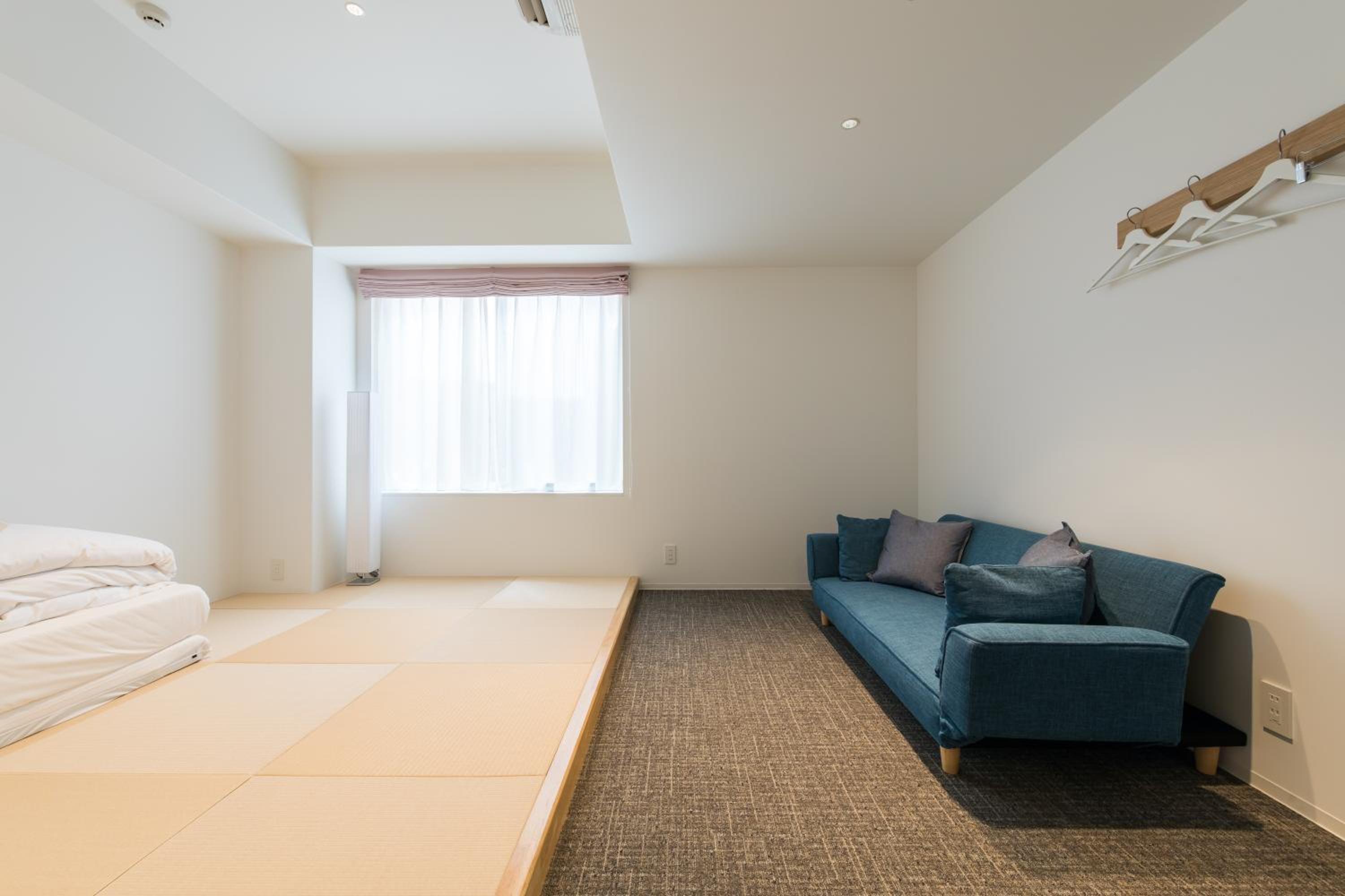 Japanese-Style Room with Sofa photo 3