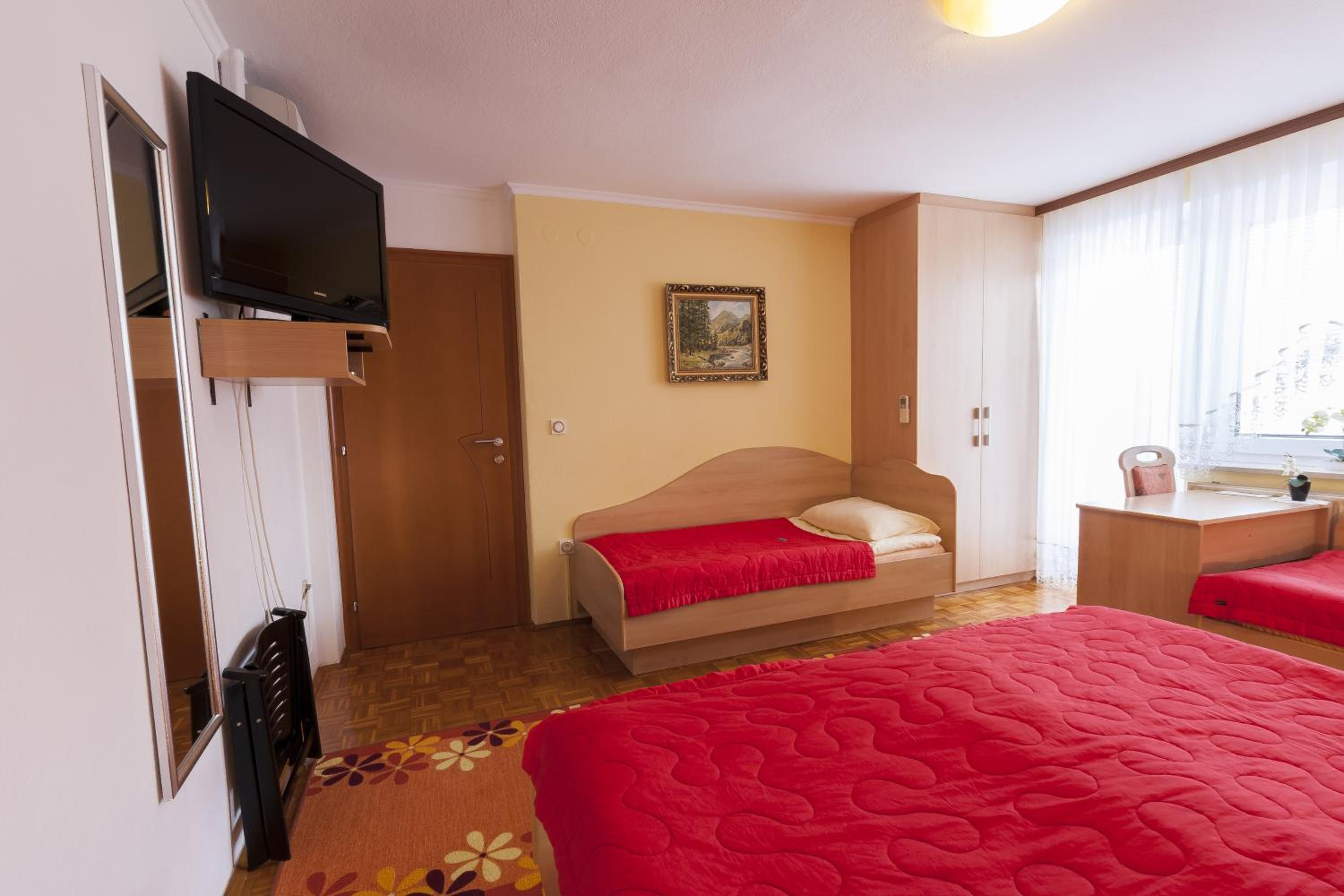 Quadruple Room photo 3