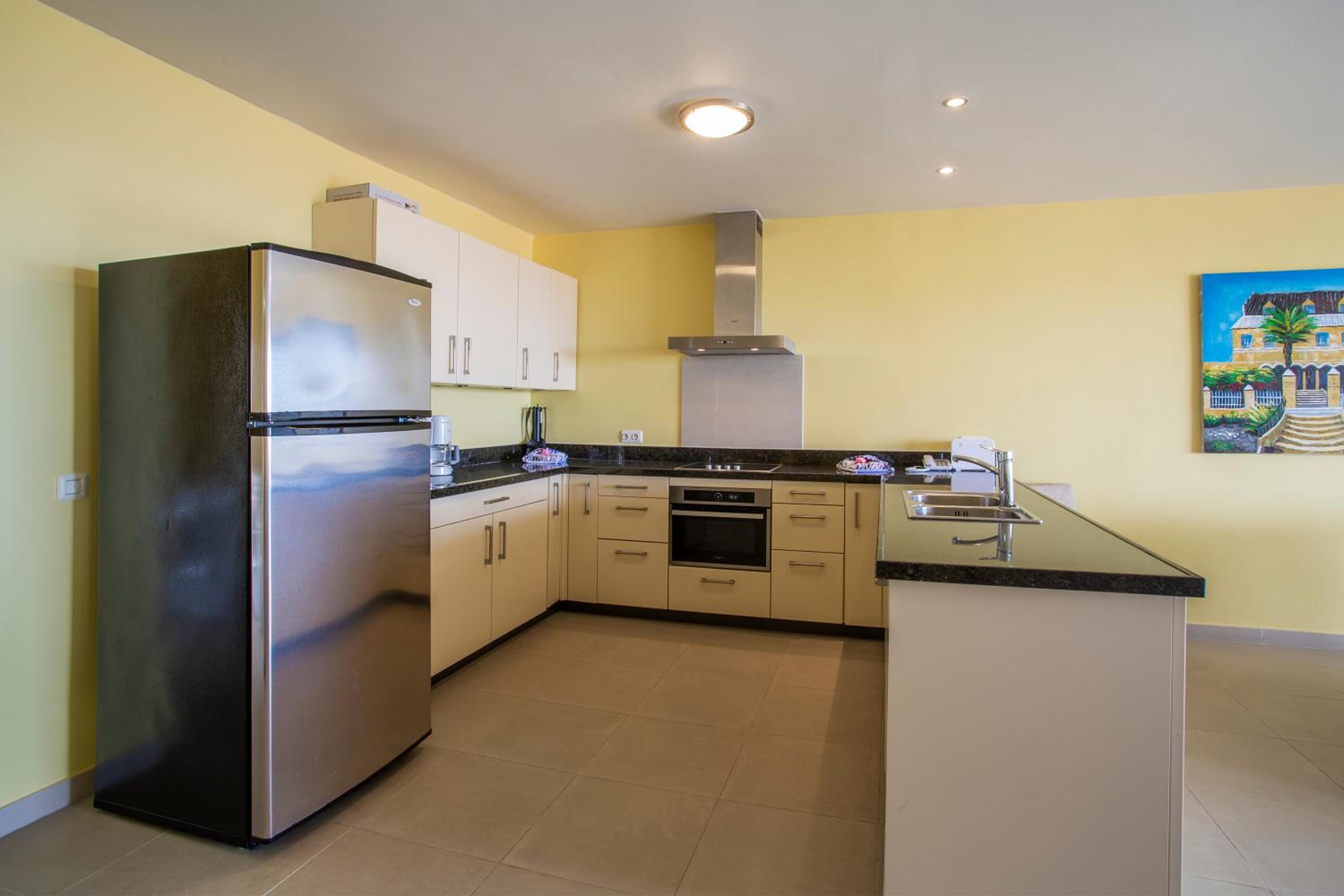 Three-Bedroom Apartment with Sea View photo 2