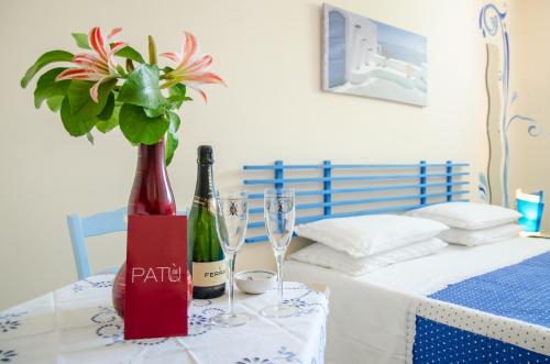 Double or Twin Room with Private Bathroom photo 2