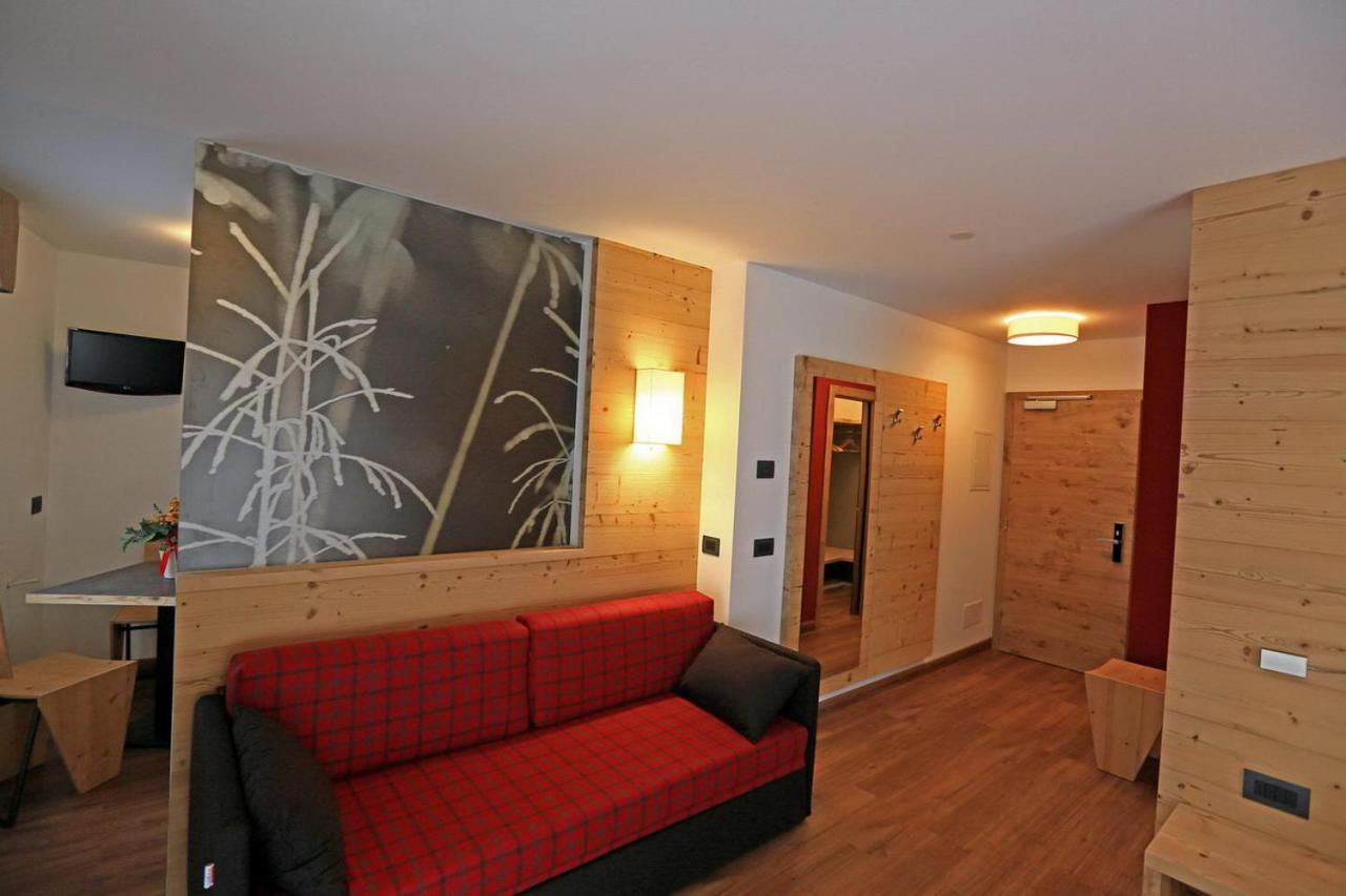  Junior Suite (2 Adults + 2 Child) - Photo 1