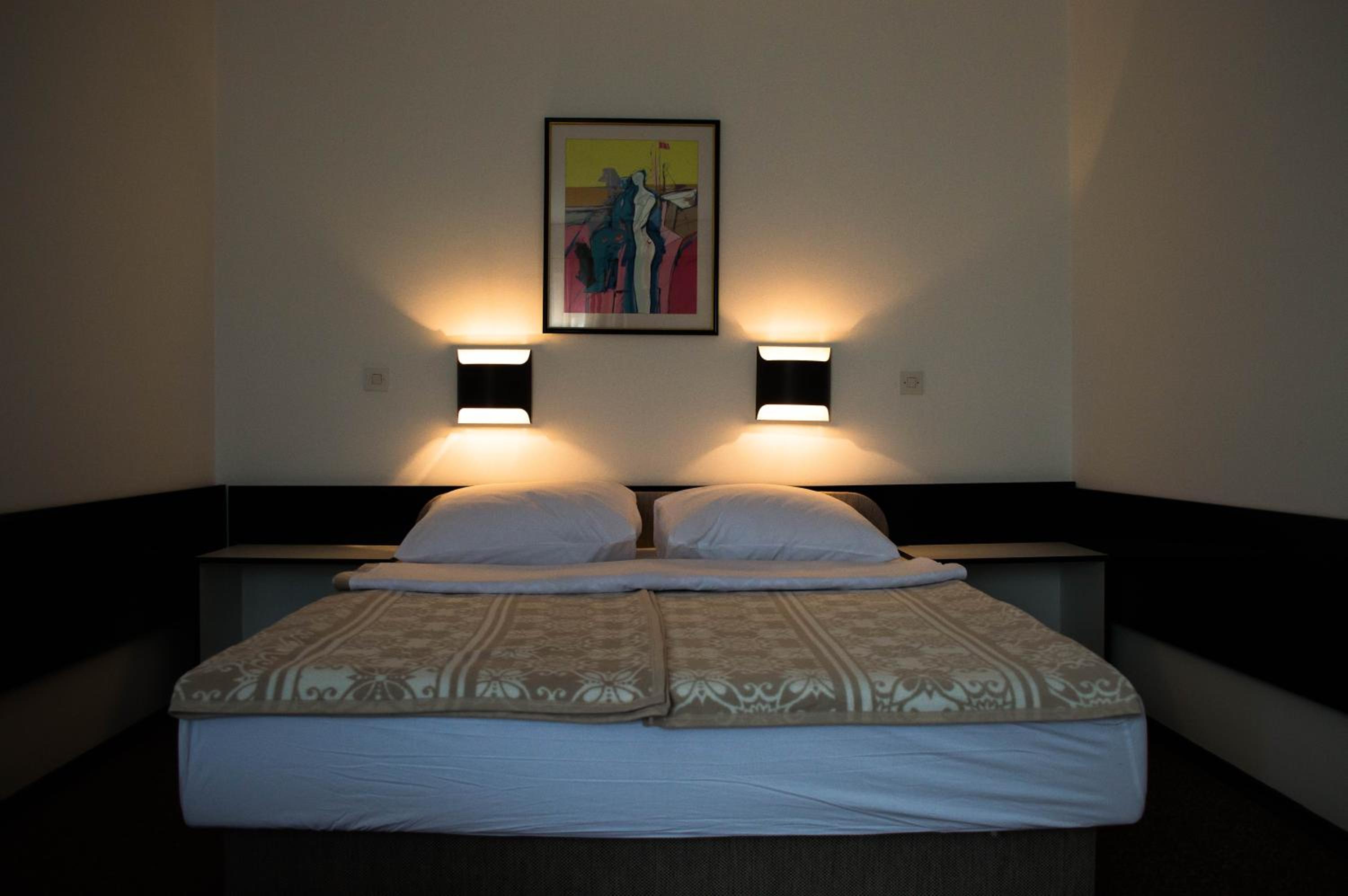 Suite - Photo 2