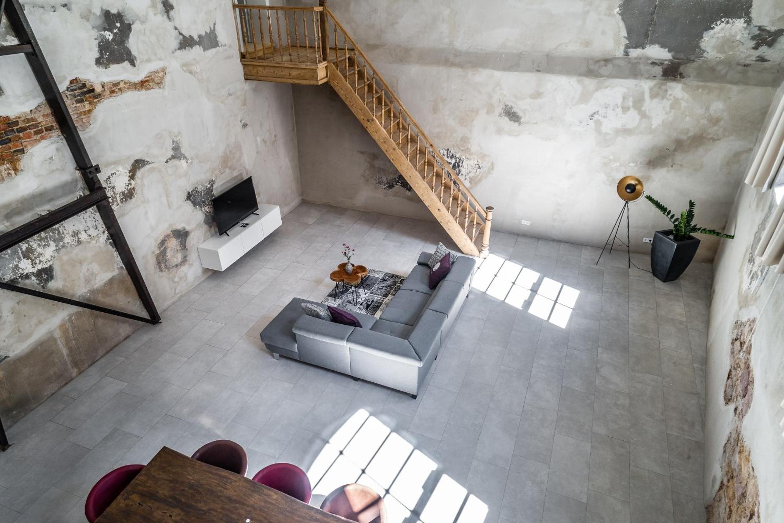 Loft - Photo 18