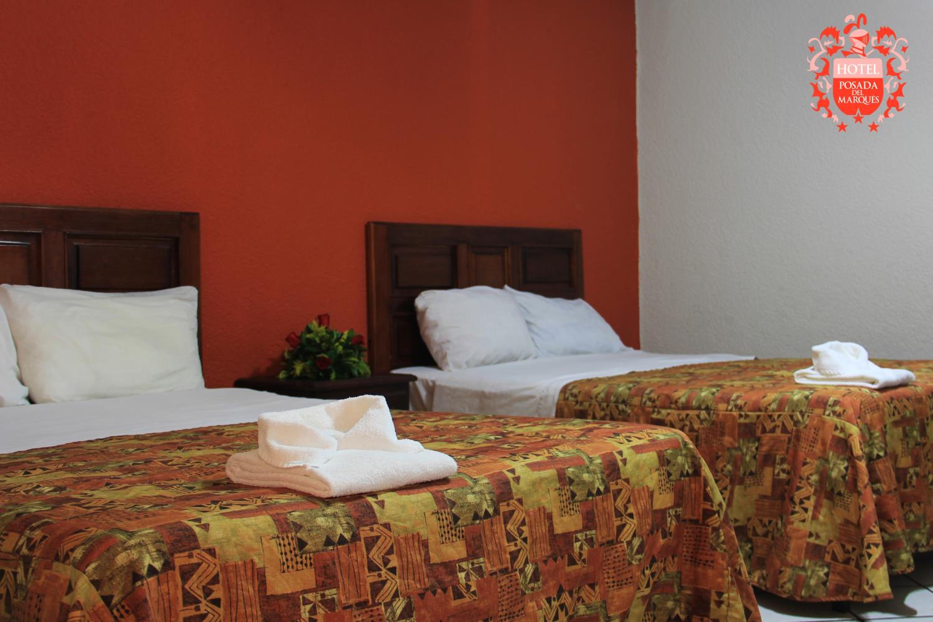 Double Room with Two Double Beds - Photo 11