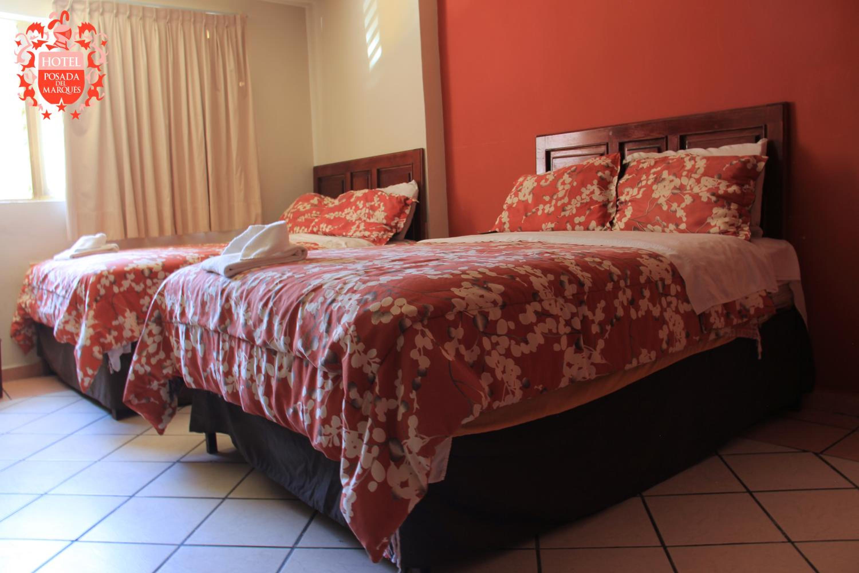 Double Room with Two Double Beds - Photo 10