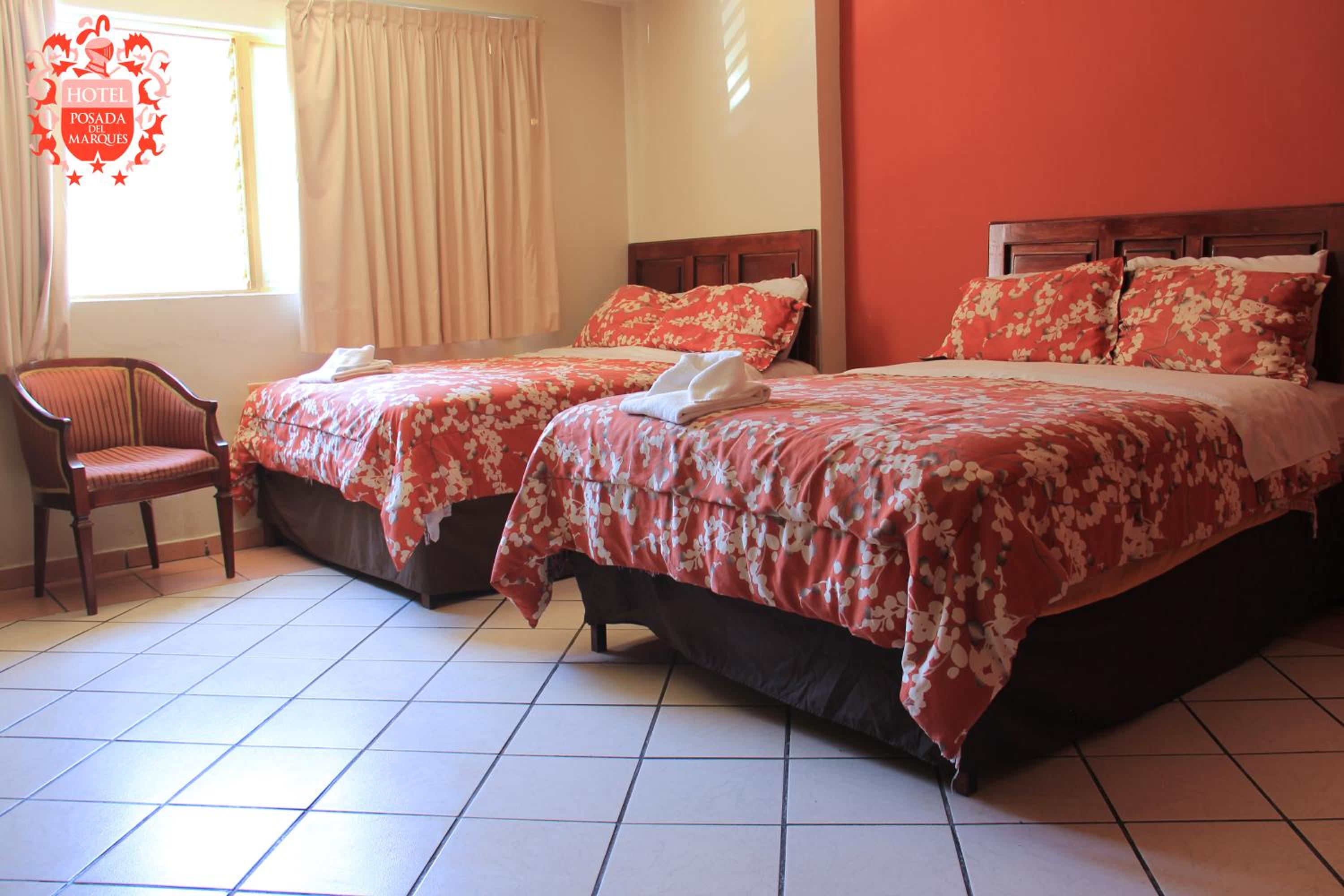 Double Room with Two Double Beds - Photo 15
