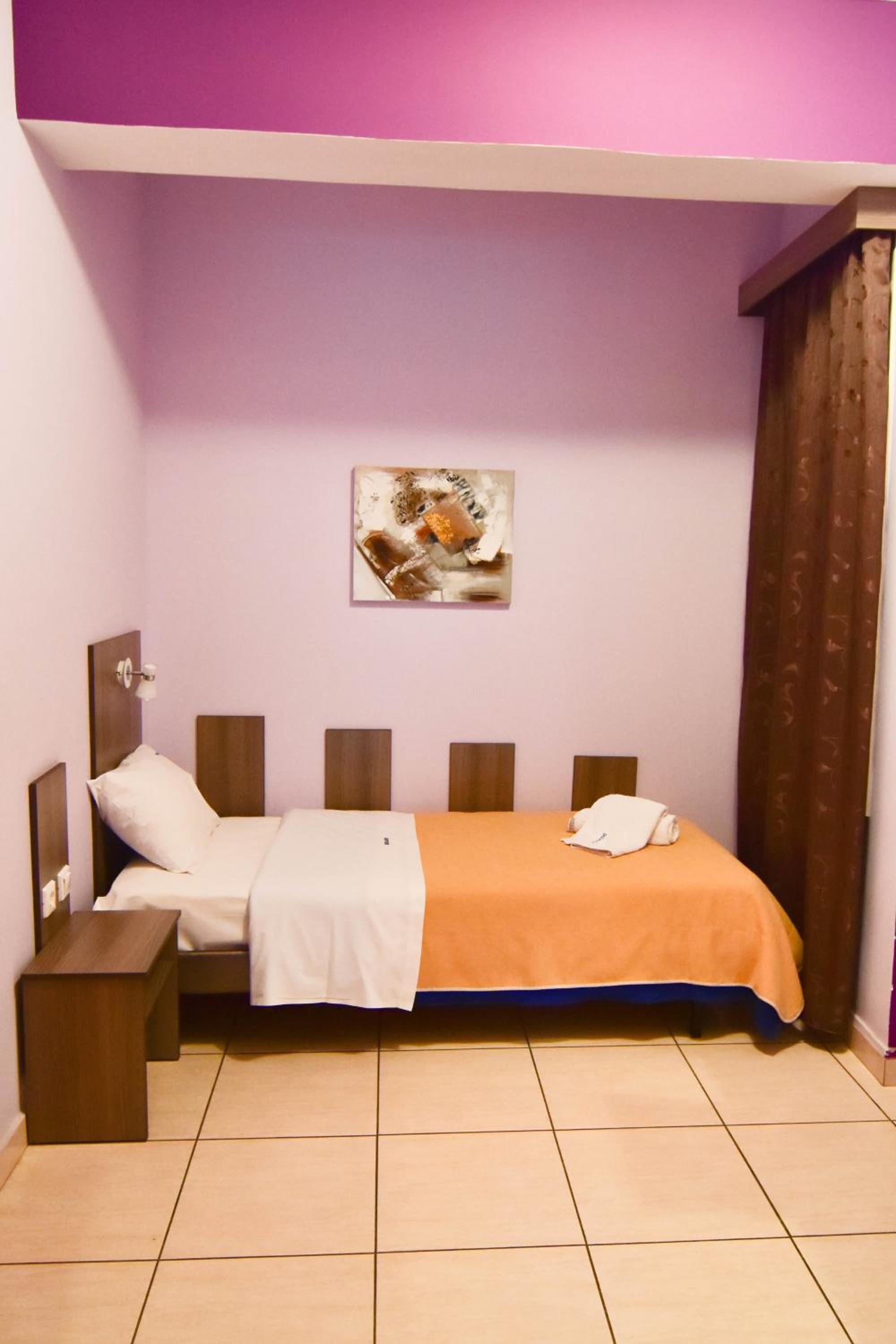 Triple Room - Photo 13