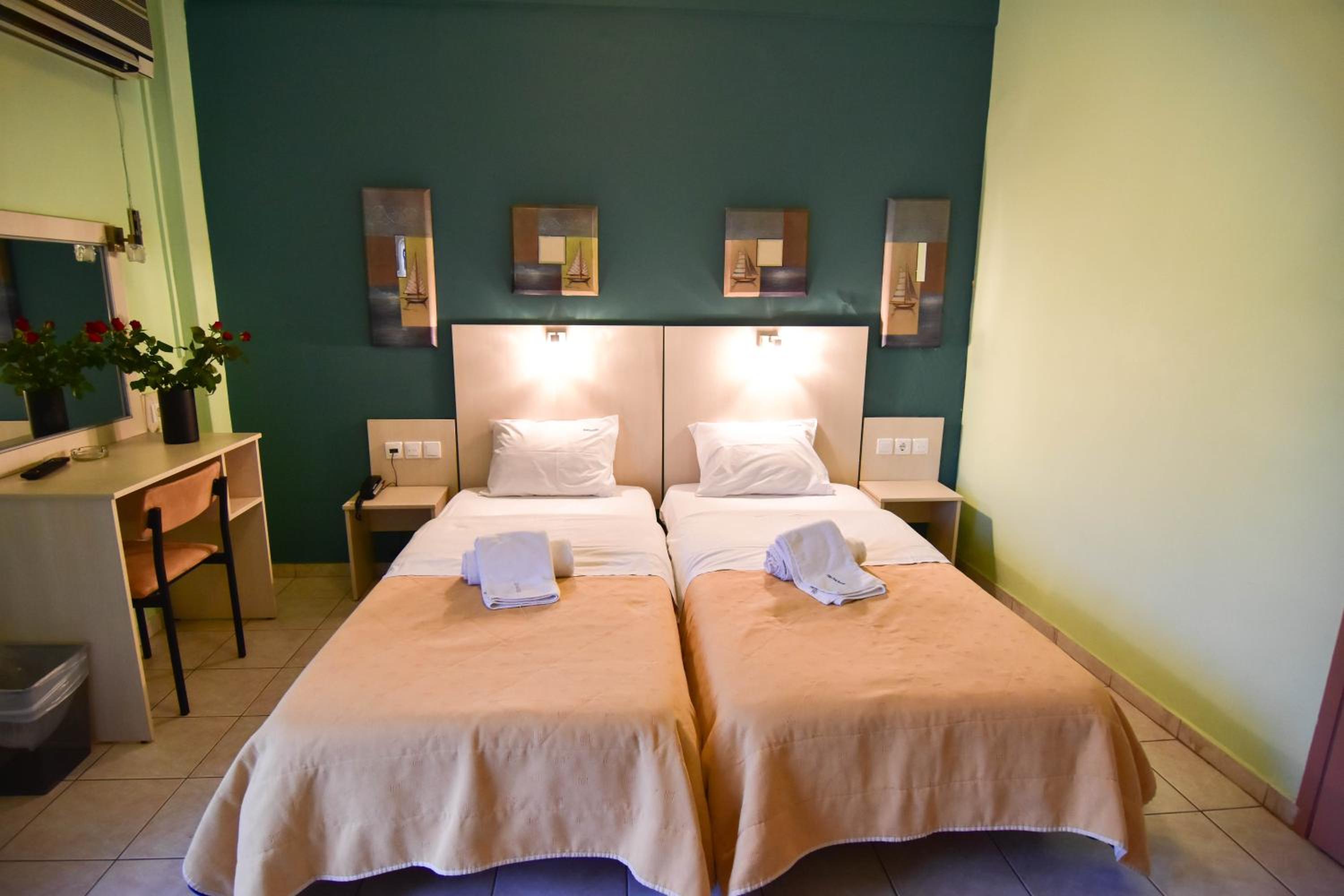 Triple Room - Photo 33
