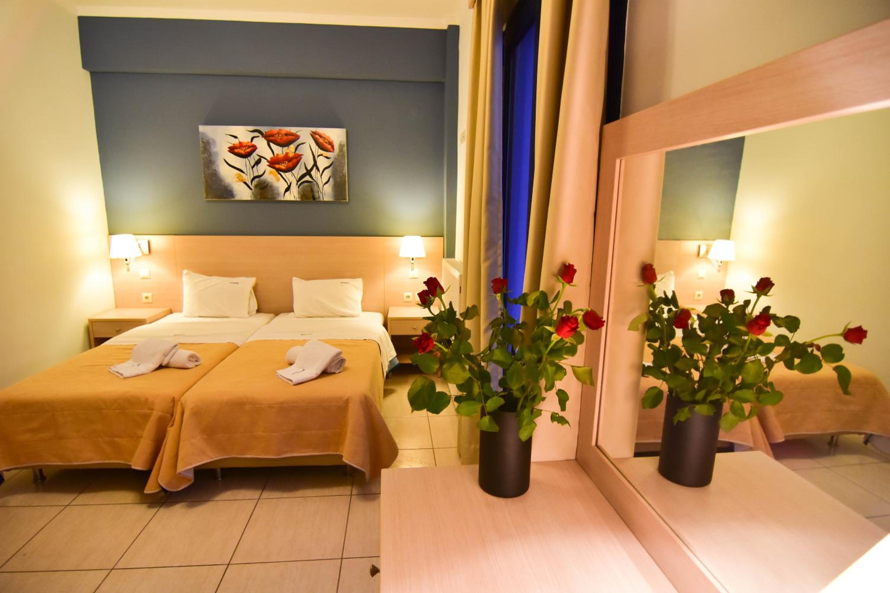 Triple Room - Photo 9