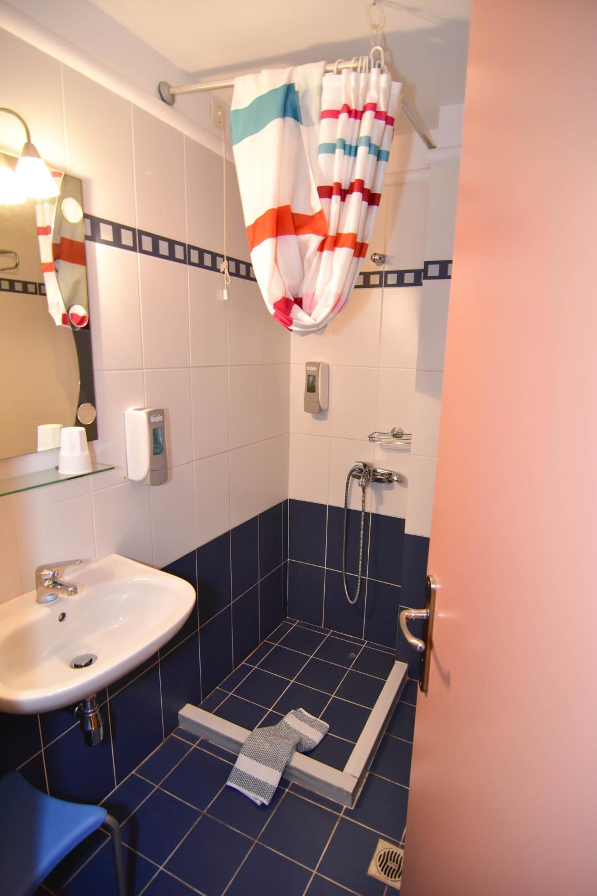 Triple Room - Photo 30