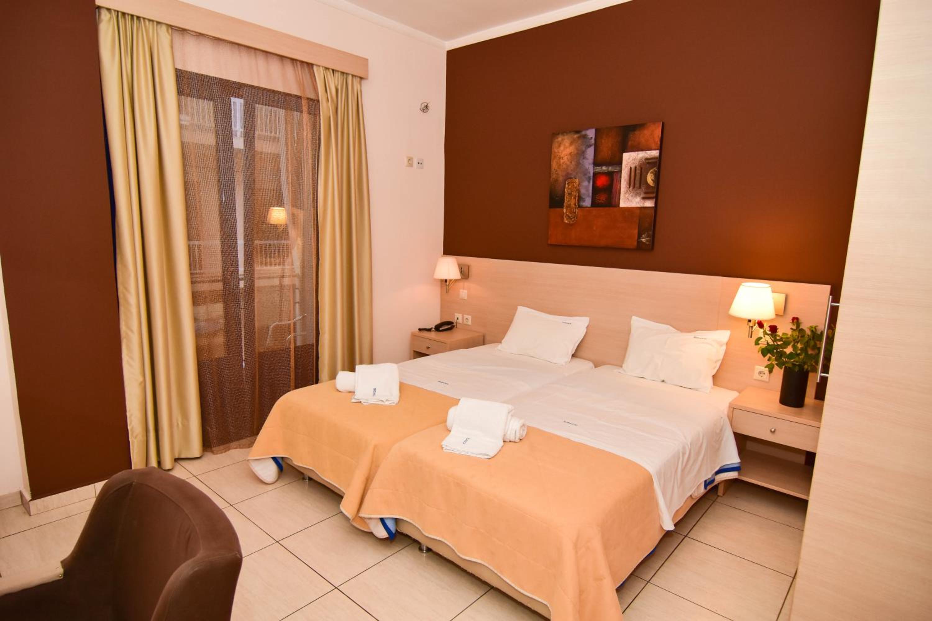 Double Room - Photo 2