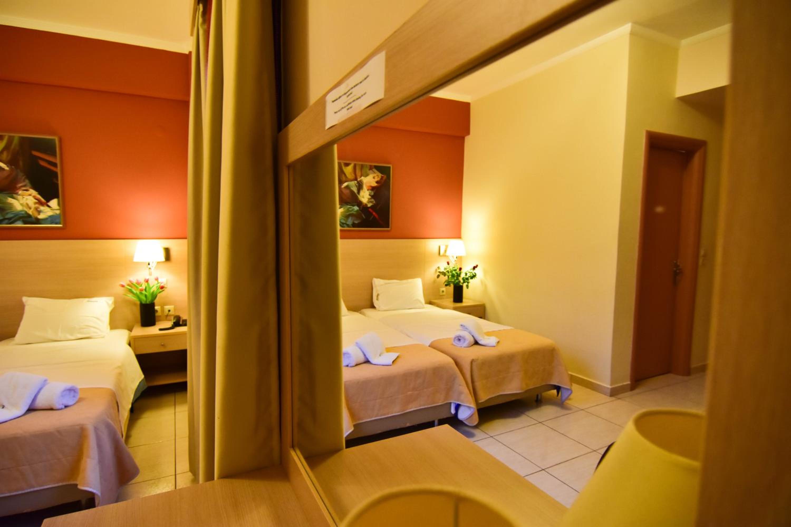 Double Room - Photo 11