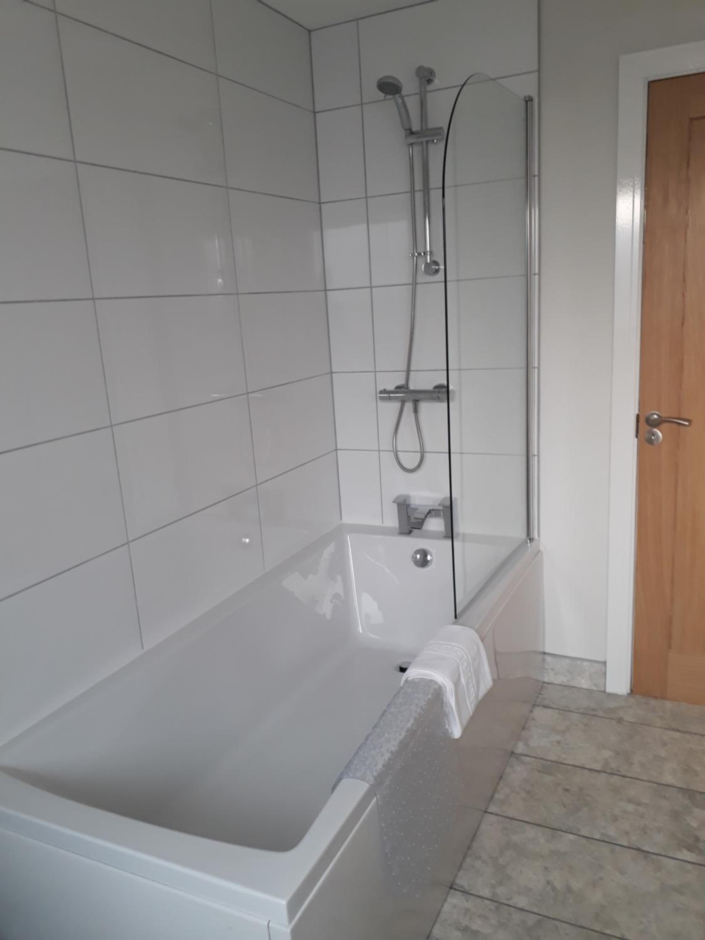 Family Room with Private Bathroom photo 2
