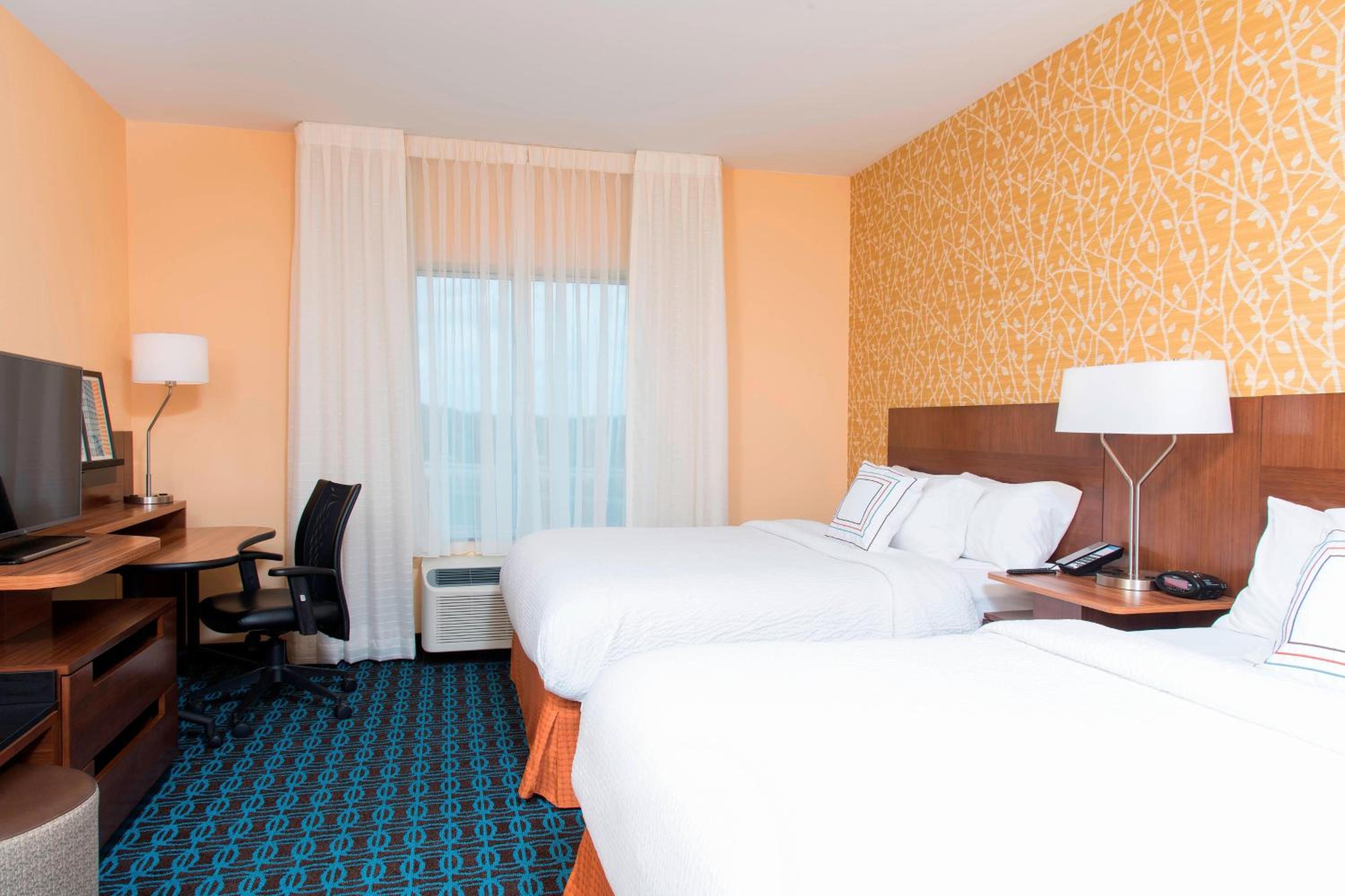 Queen Room with Two Queen Beds - Hearing Accessible