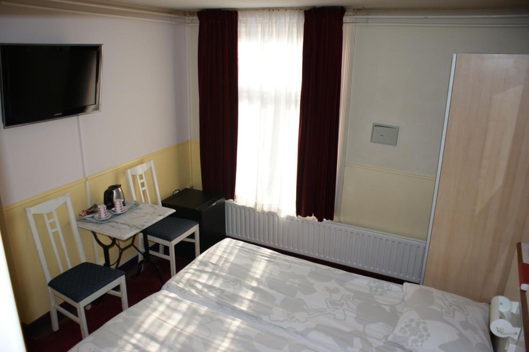 Double or Twin Room photo 1