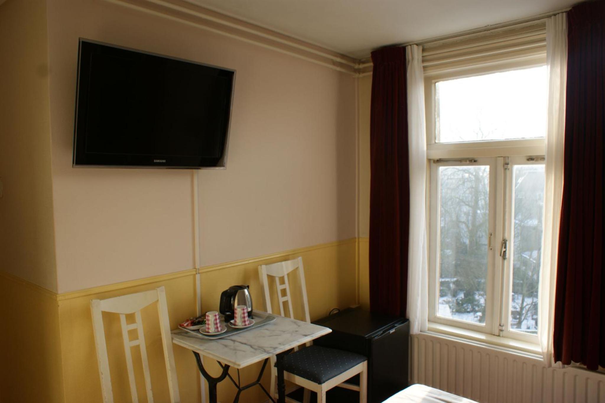 Double or Twin Room photo 3