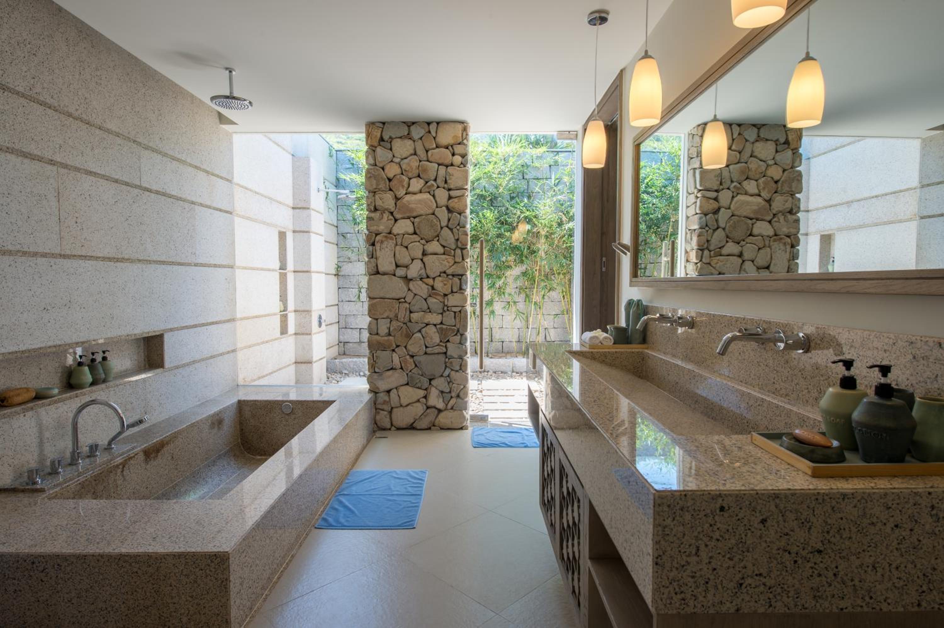 Beachfront Villa - Private Pool - Photo 2