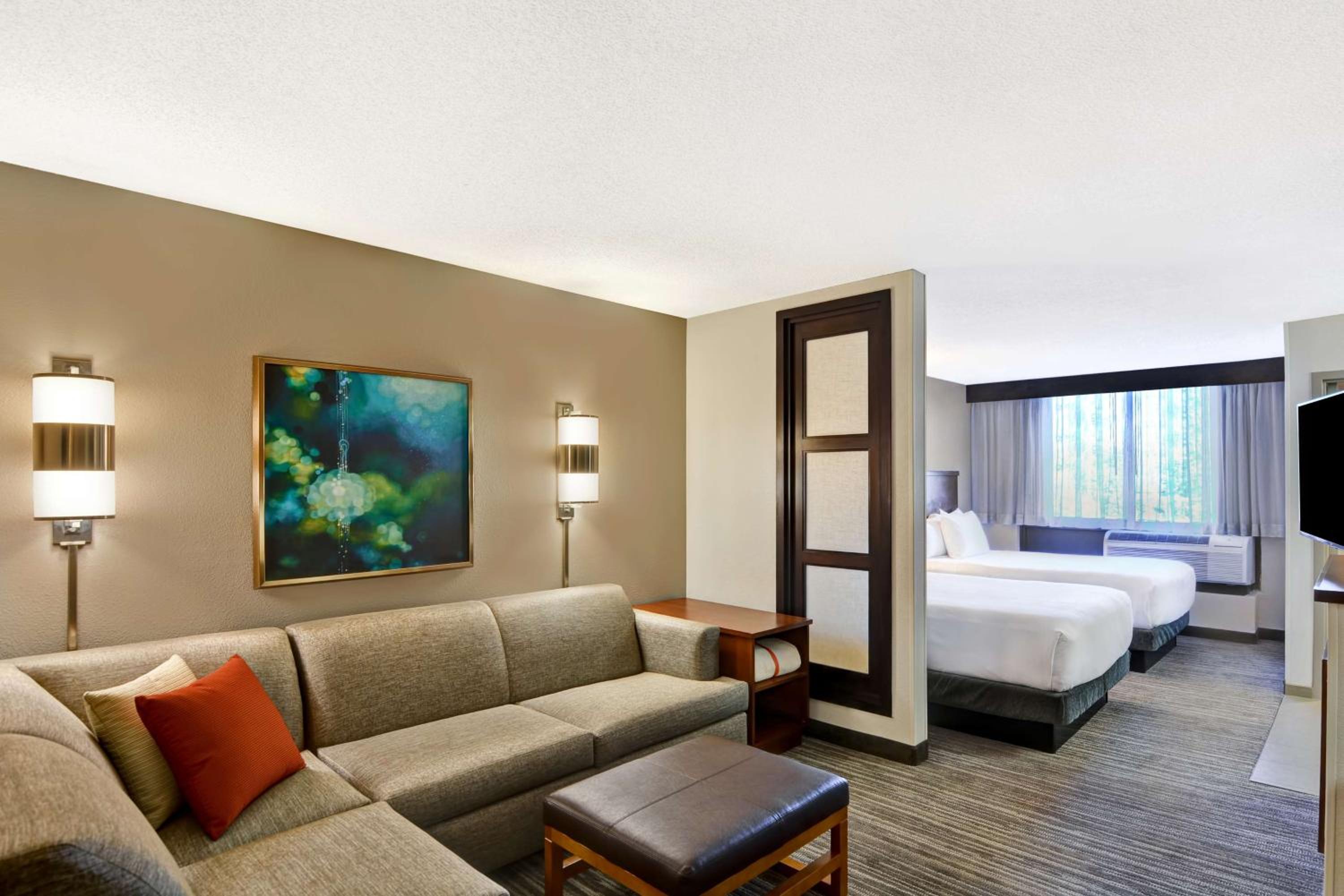 Double Room with Two Double Beds and Sofa Bed - Photo 2