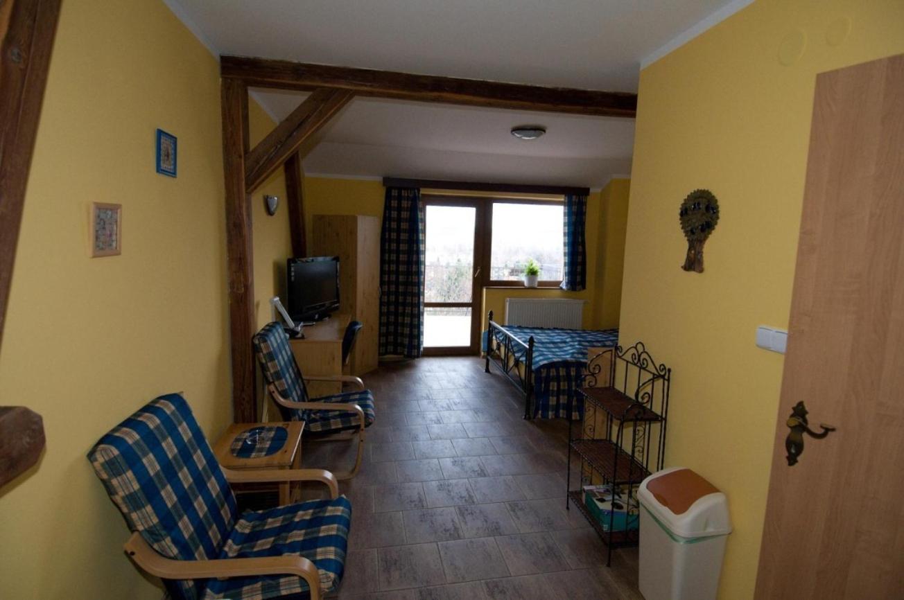 Double or Twin Room - Photo 4