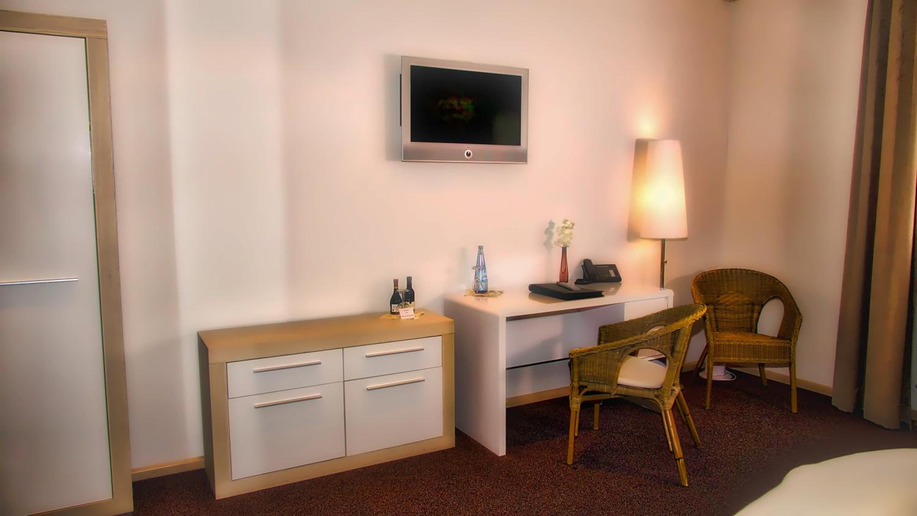 Single Room photo 3