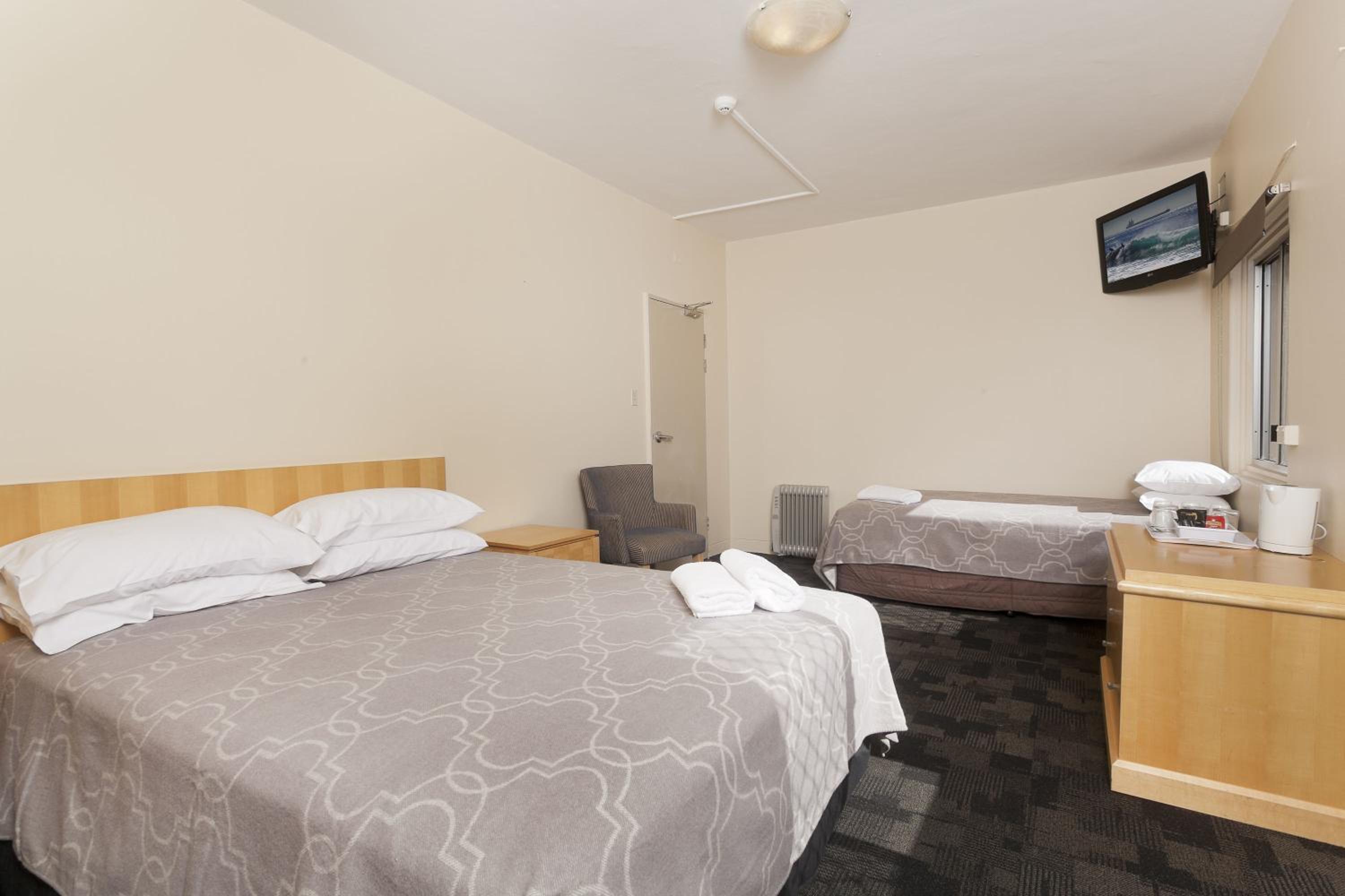 Twin Room with Shared Bathroom