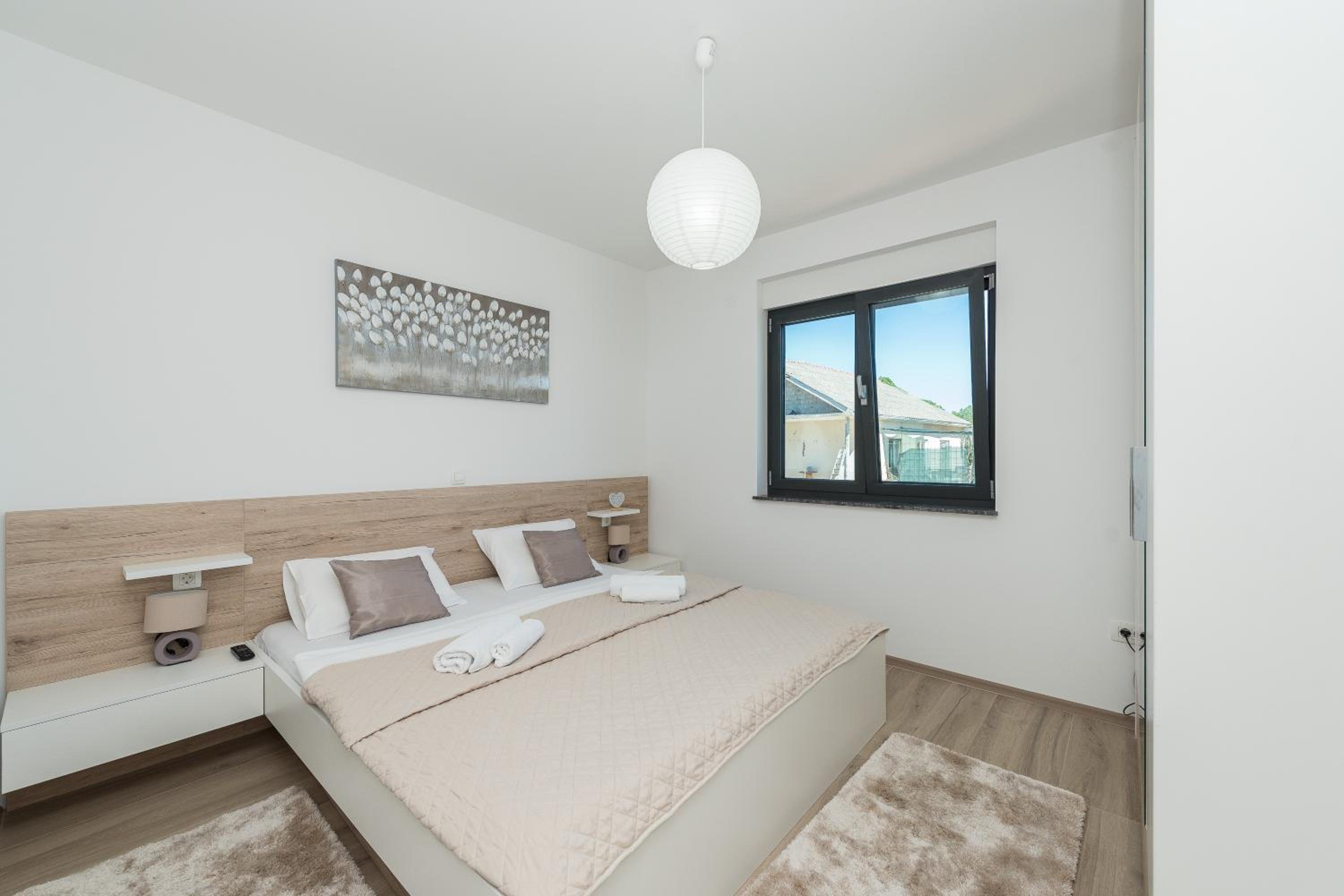 Apartment with Pool Access
