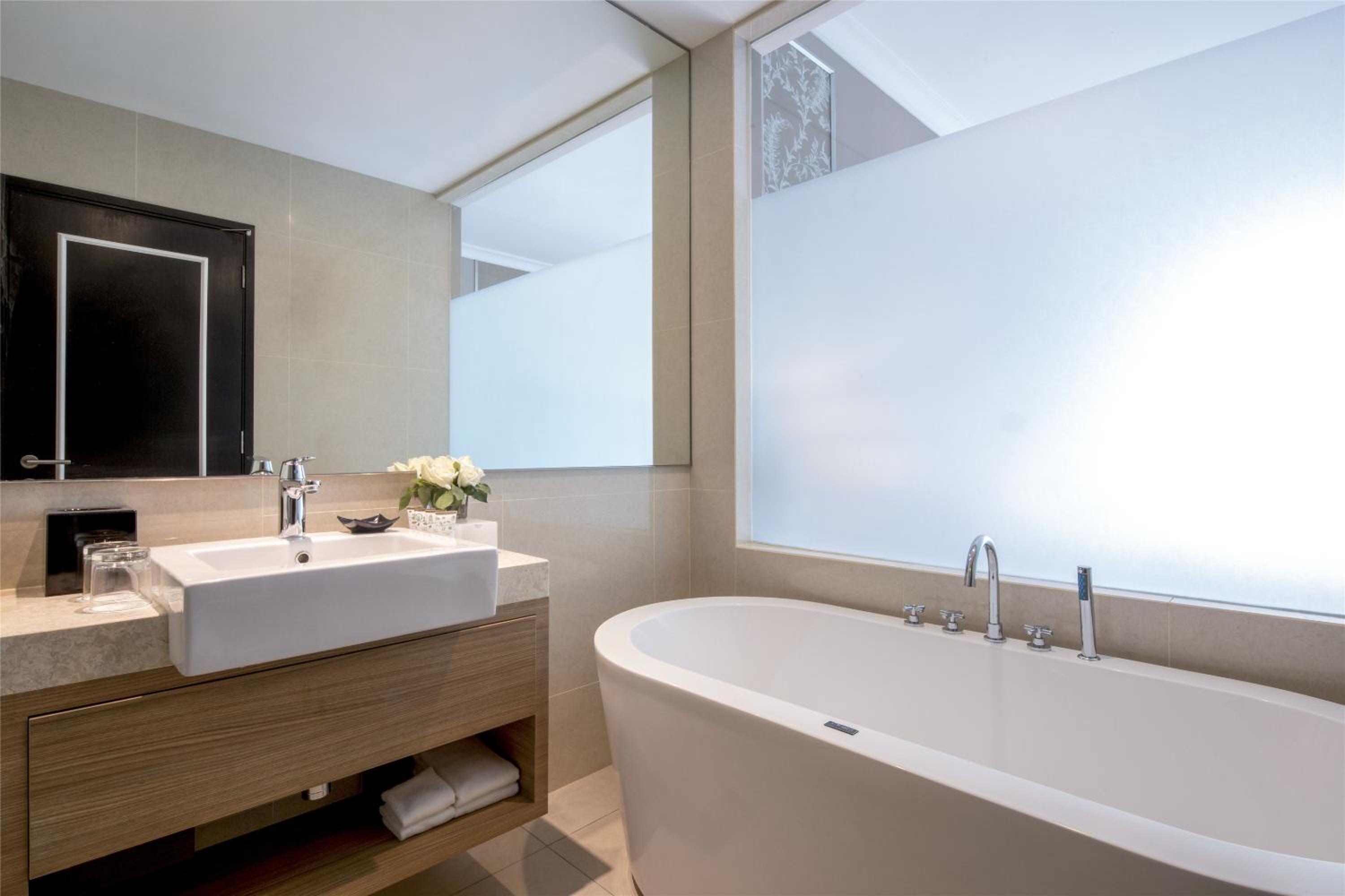 Dorsett Room photo 3