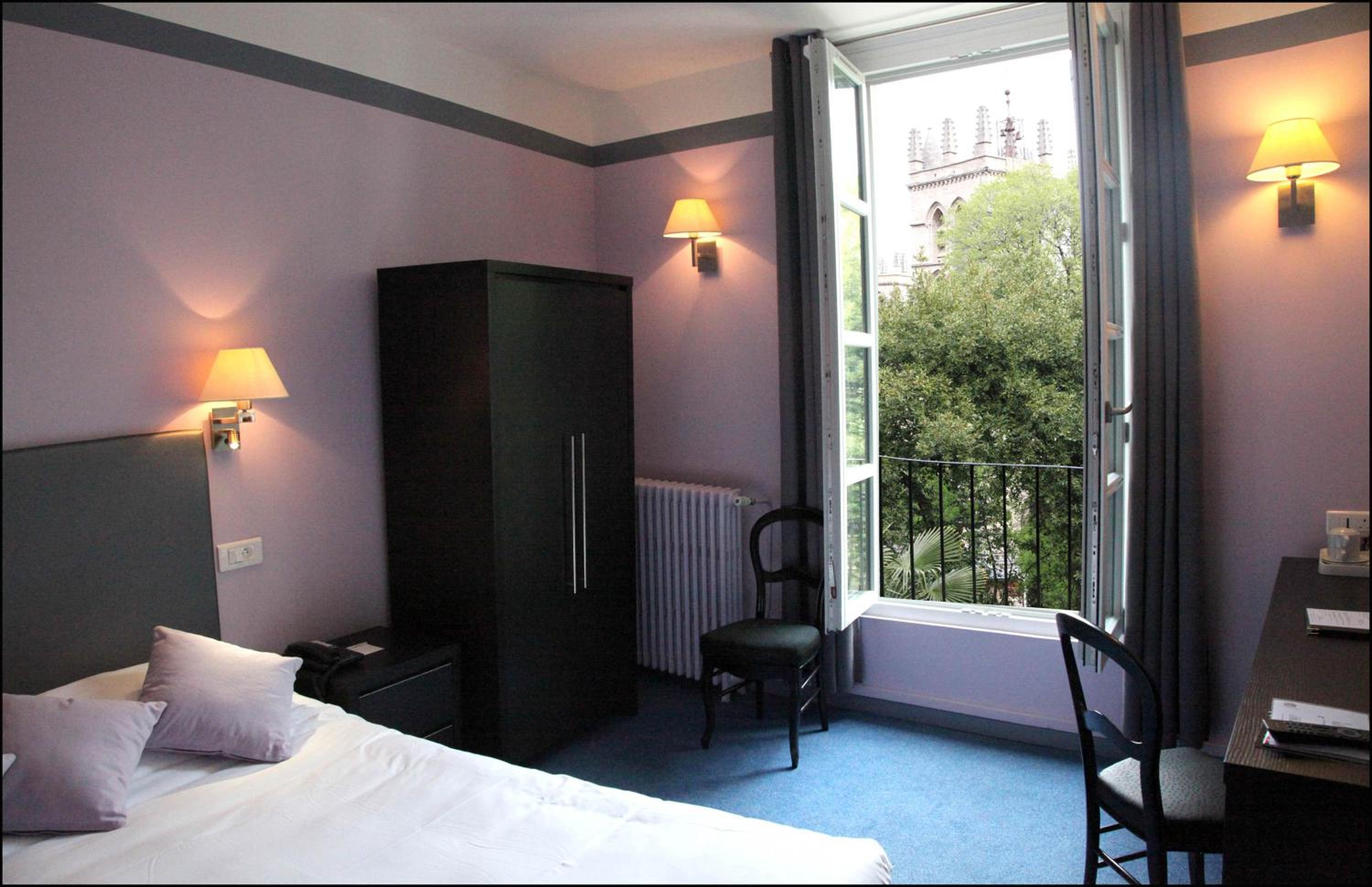 Comfort King Room photo 3