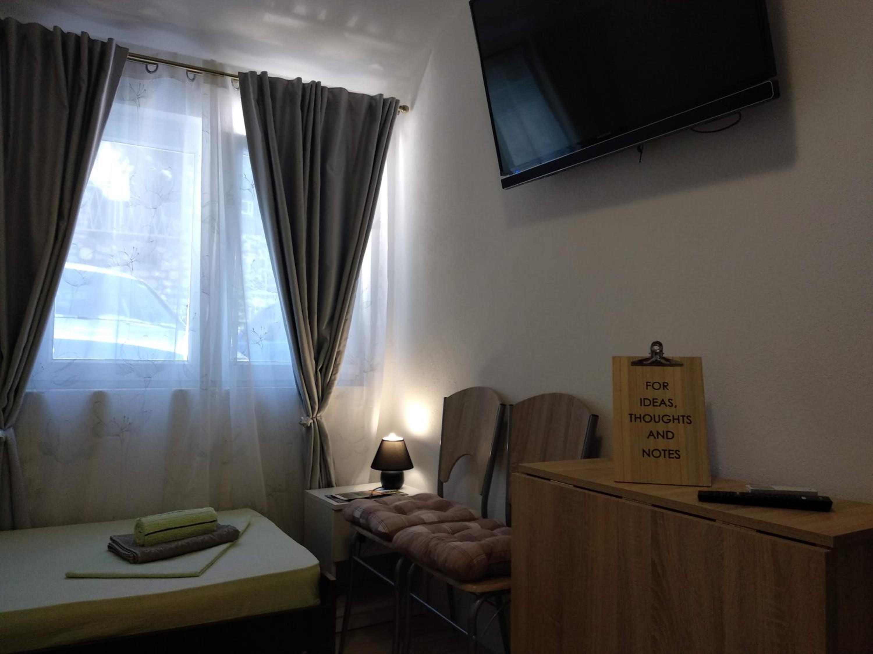Double Room with Private Bathroom photo 3
