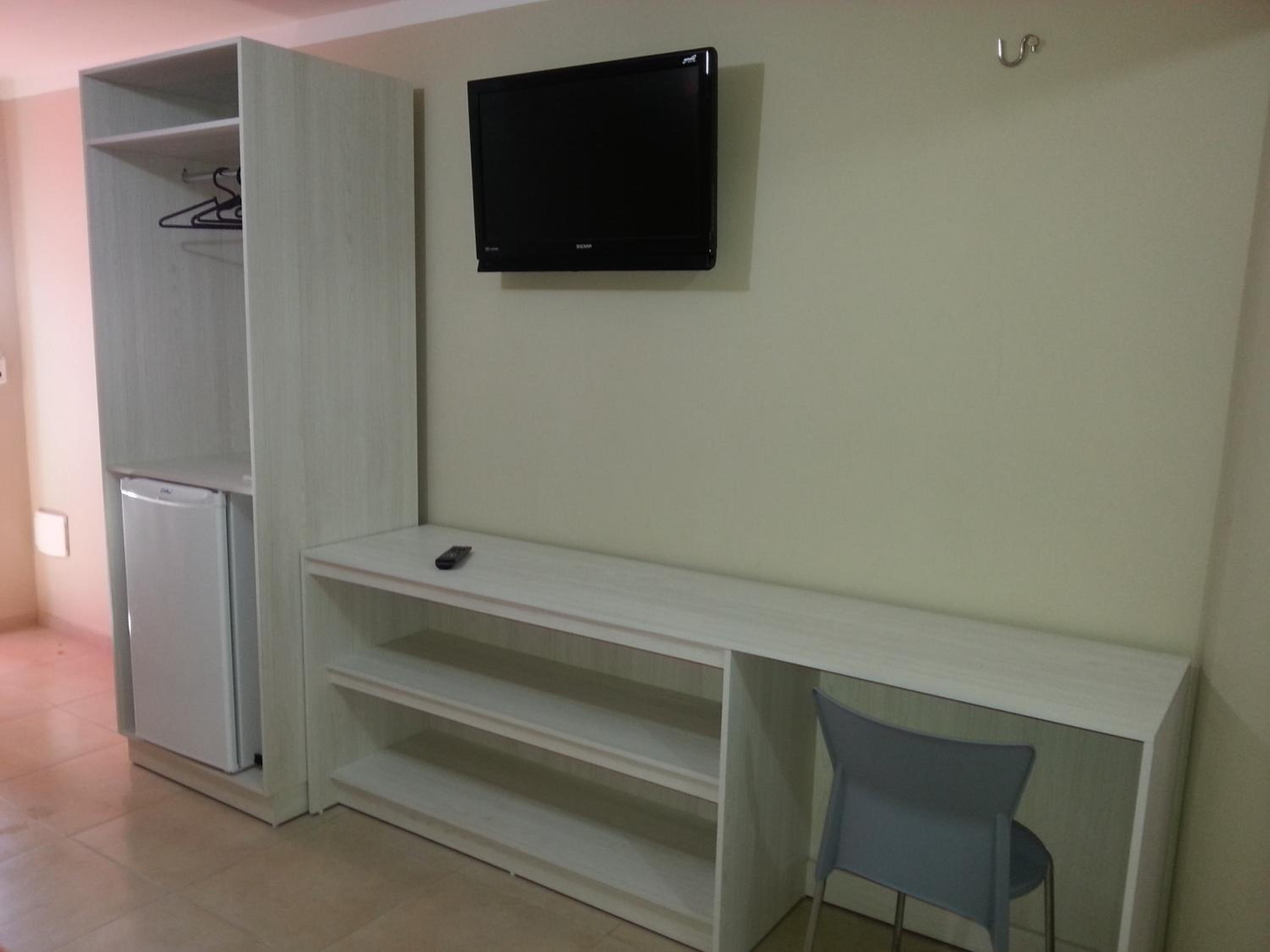 Deluxe Room - Photo 25