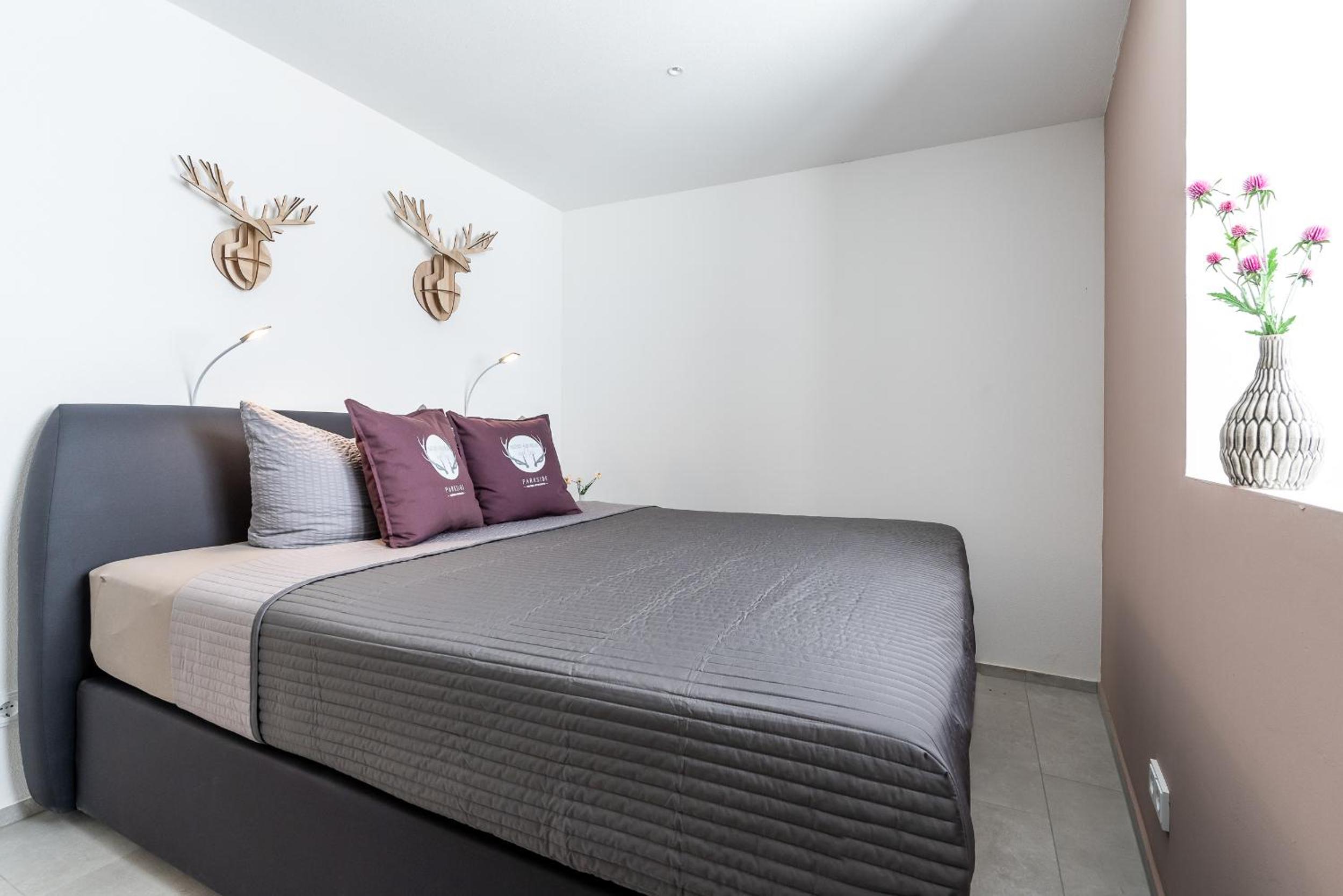 One-Bedroom Apartment - Photo 6