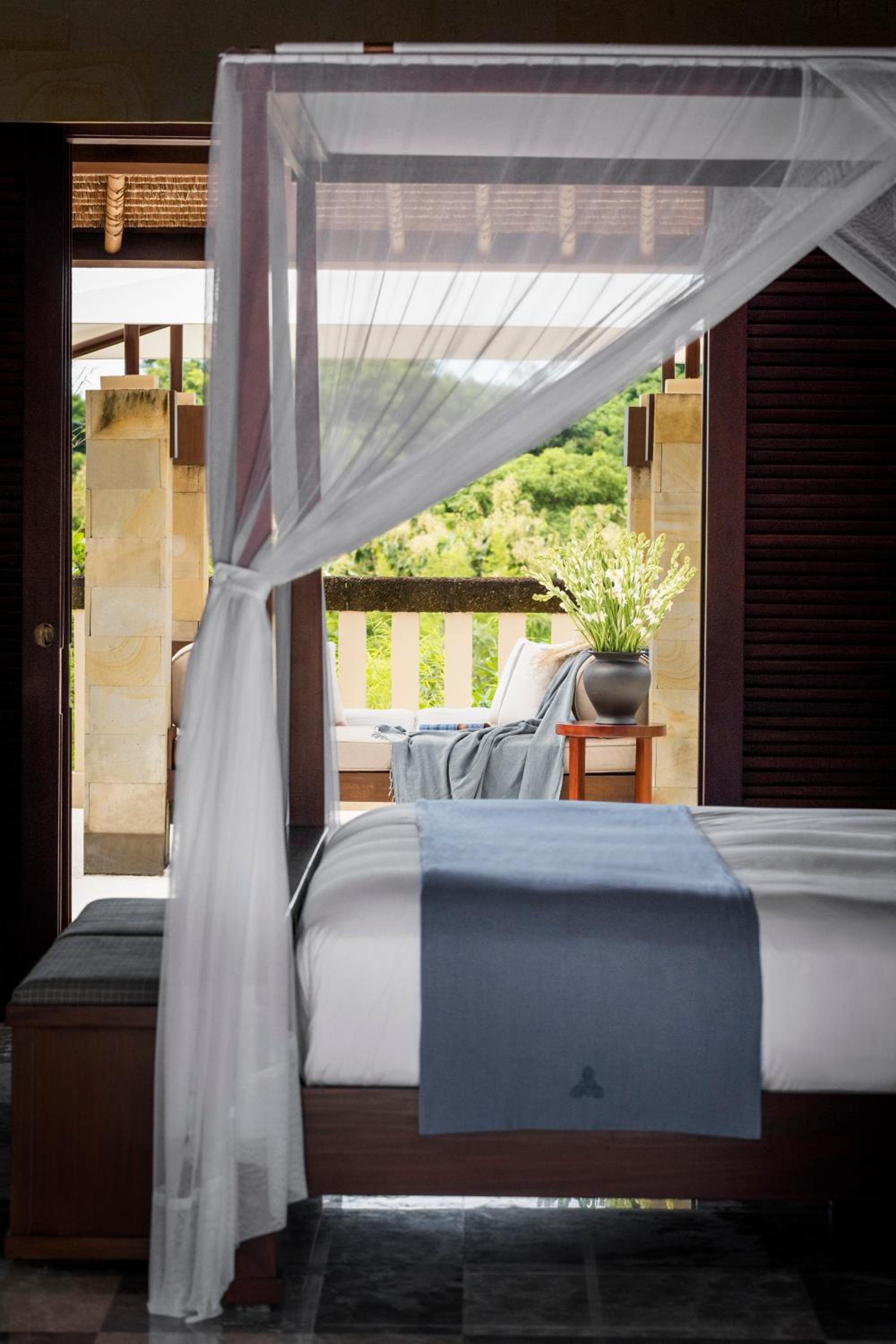 Courtyard Suite thumbnail 5