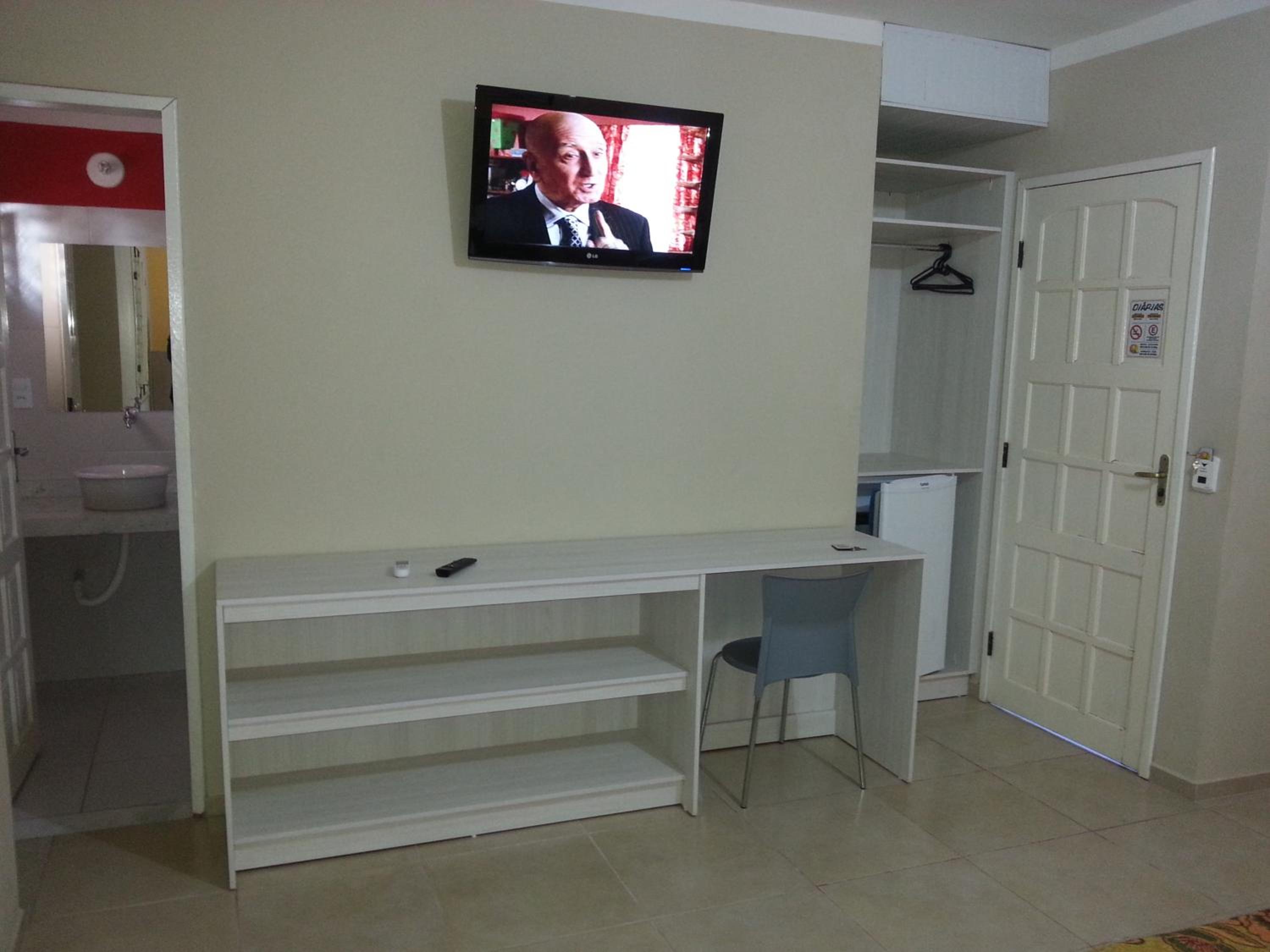 Deluxe Room - Photo 21