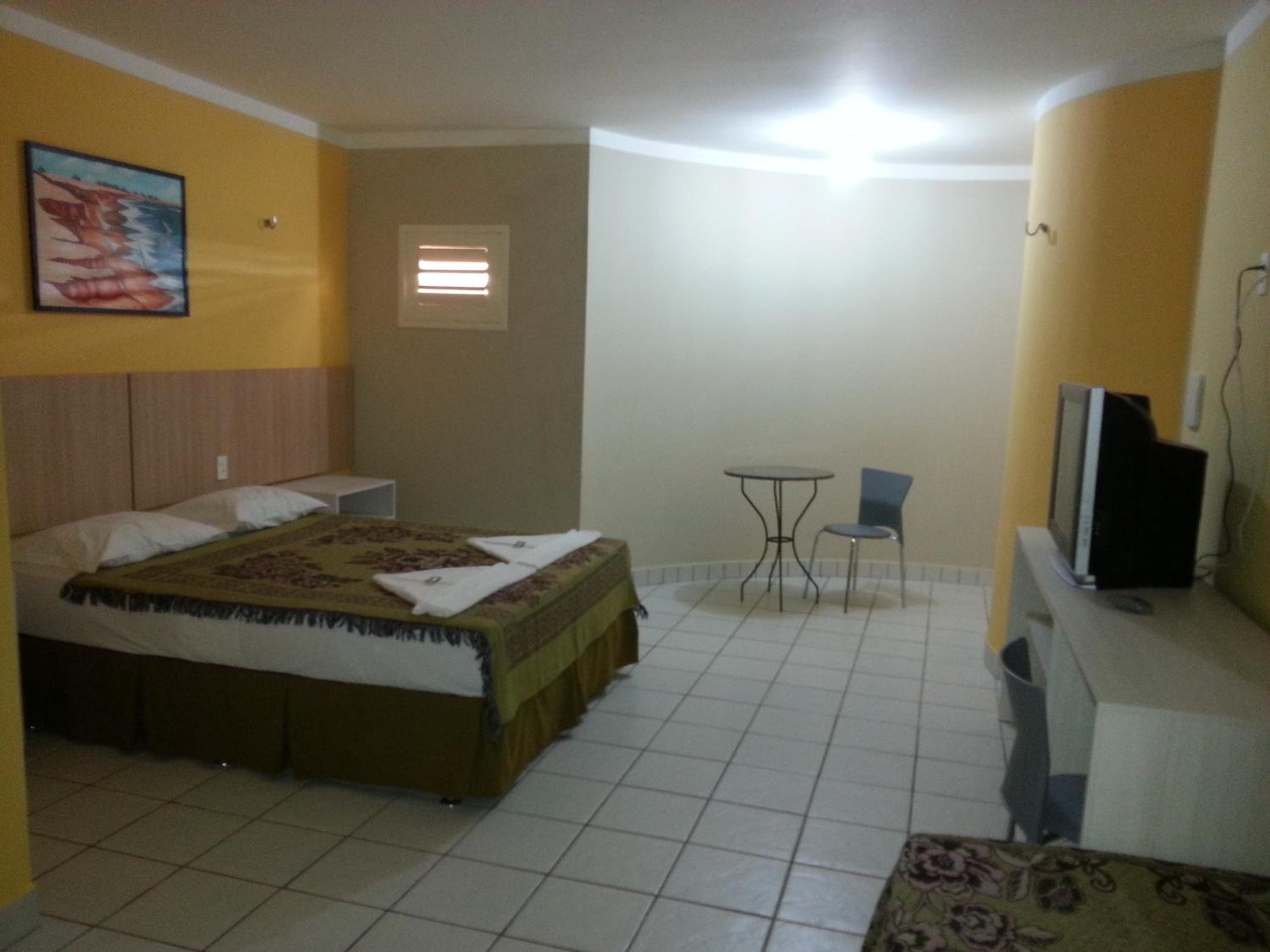 Deluxe Room - Photo 17