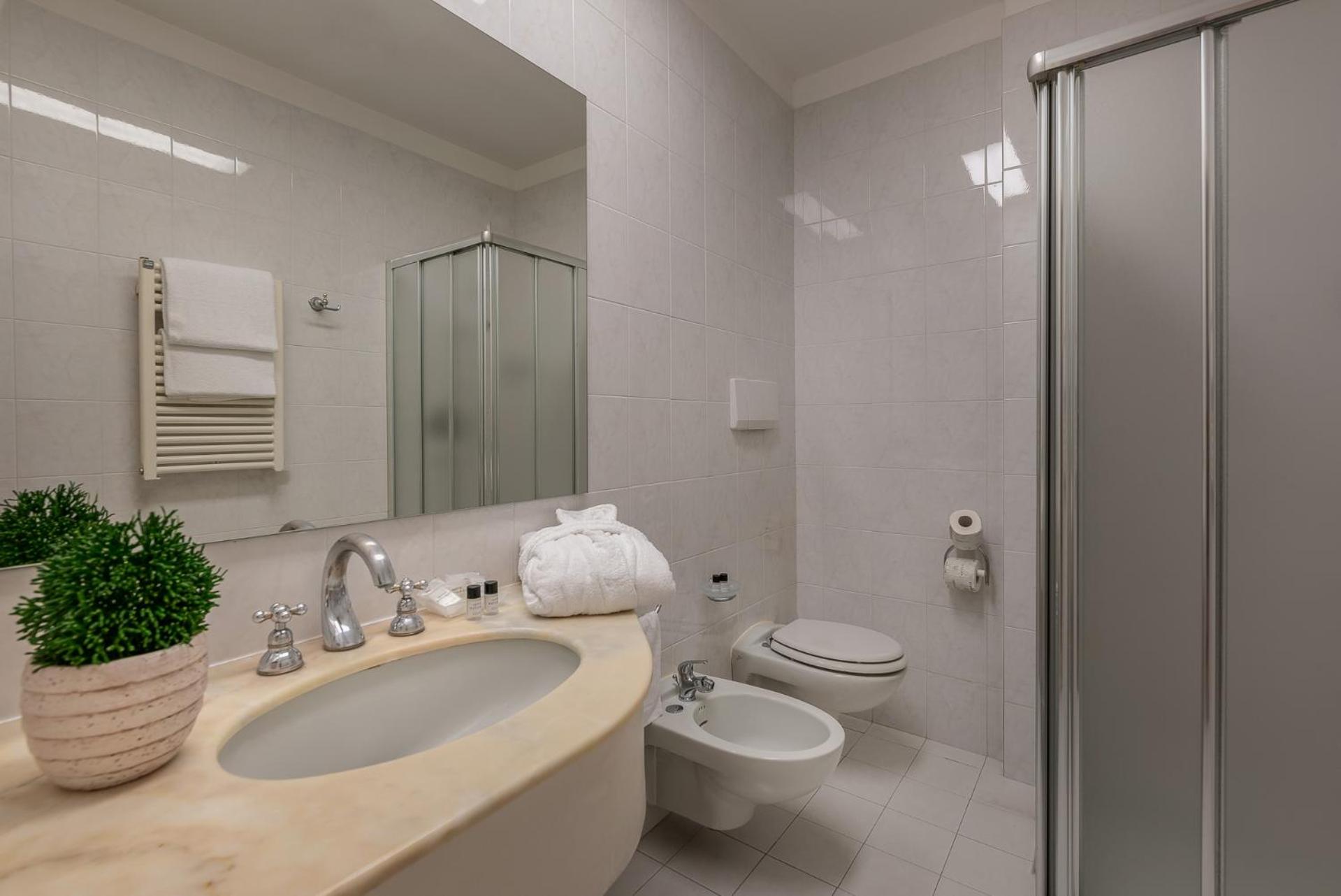 Double or Twin Room Classic - Photo 4