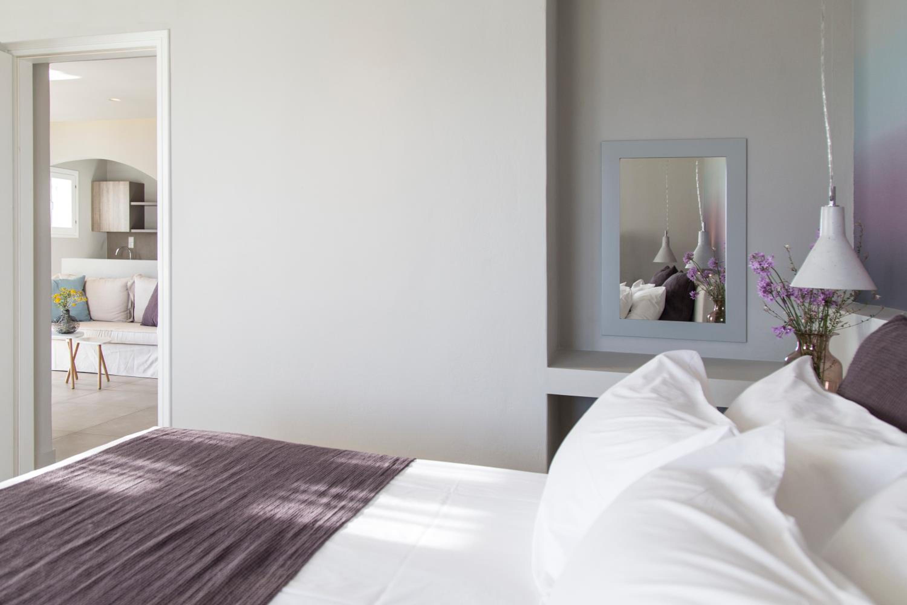 Superior Suite with Sea View (2-4 Adults) - Photo 4