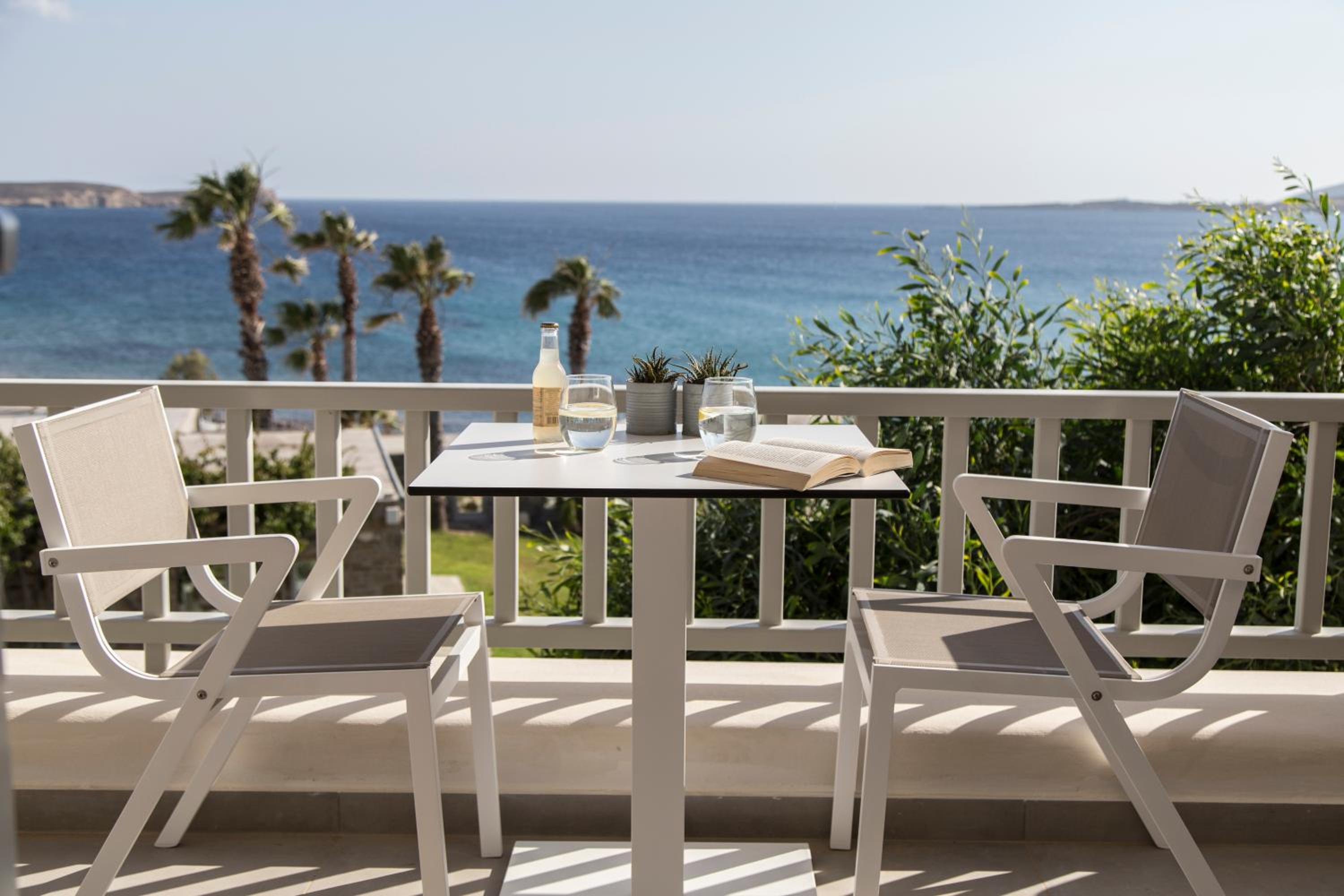 Deluxe Double Room with Sea View - Photo 8