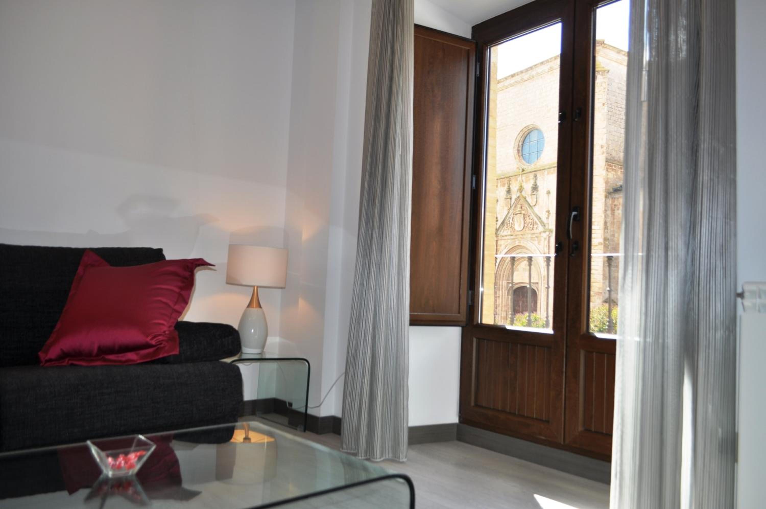 One-Bedroom Apartment (2 - 4 Adults) photo 3