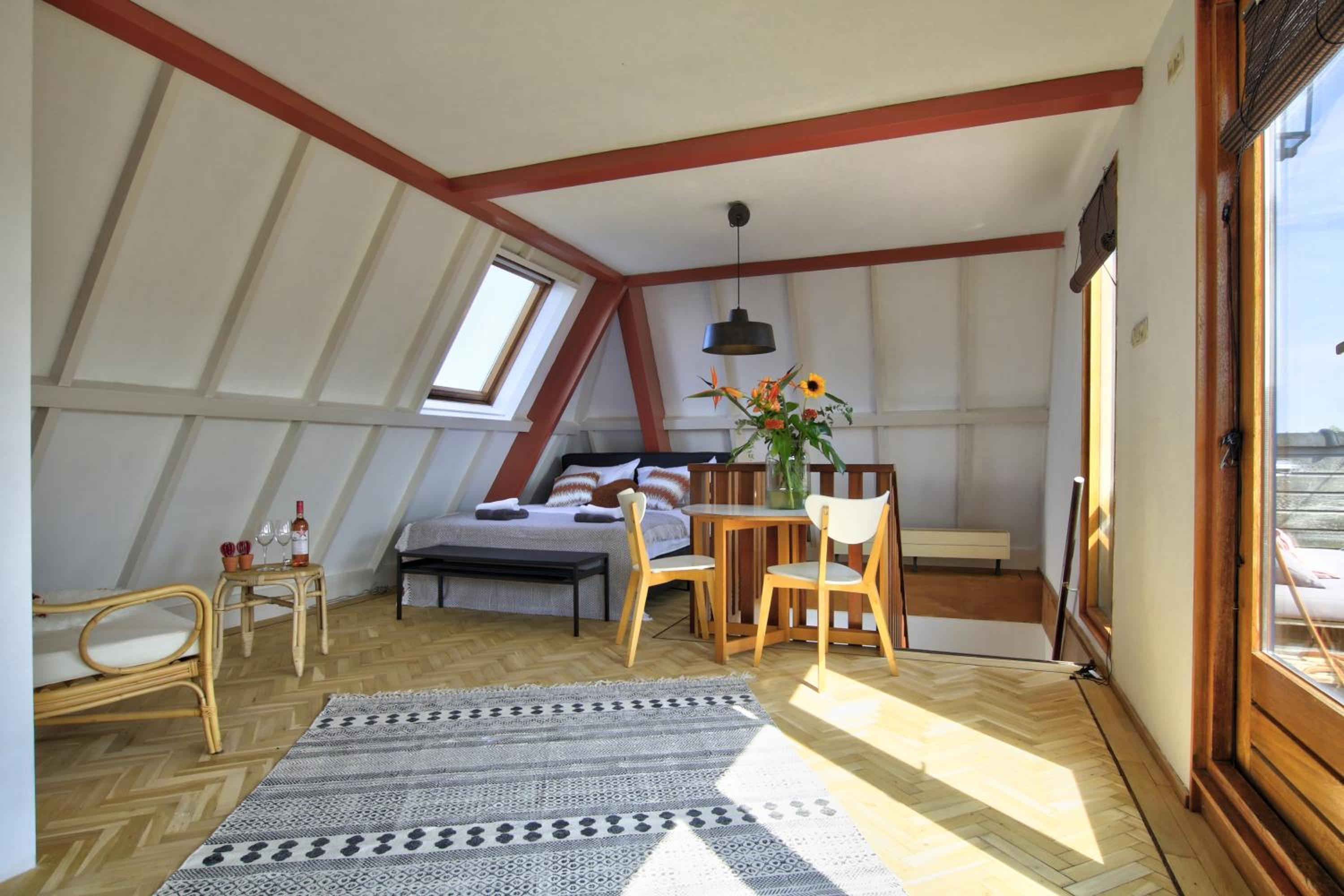 Deluxe Double or Twin Room with Balcony photo 3