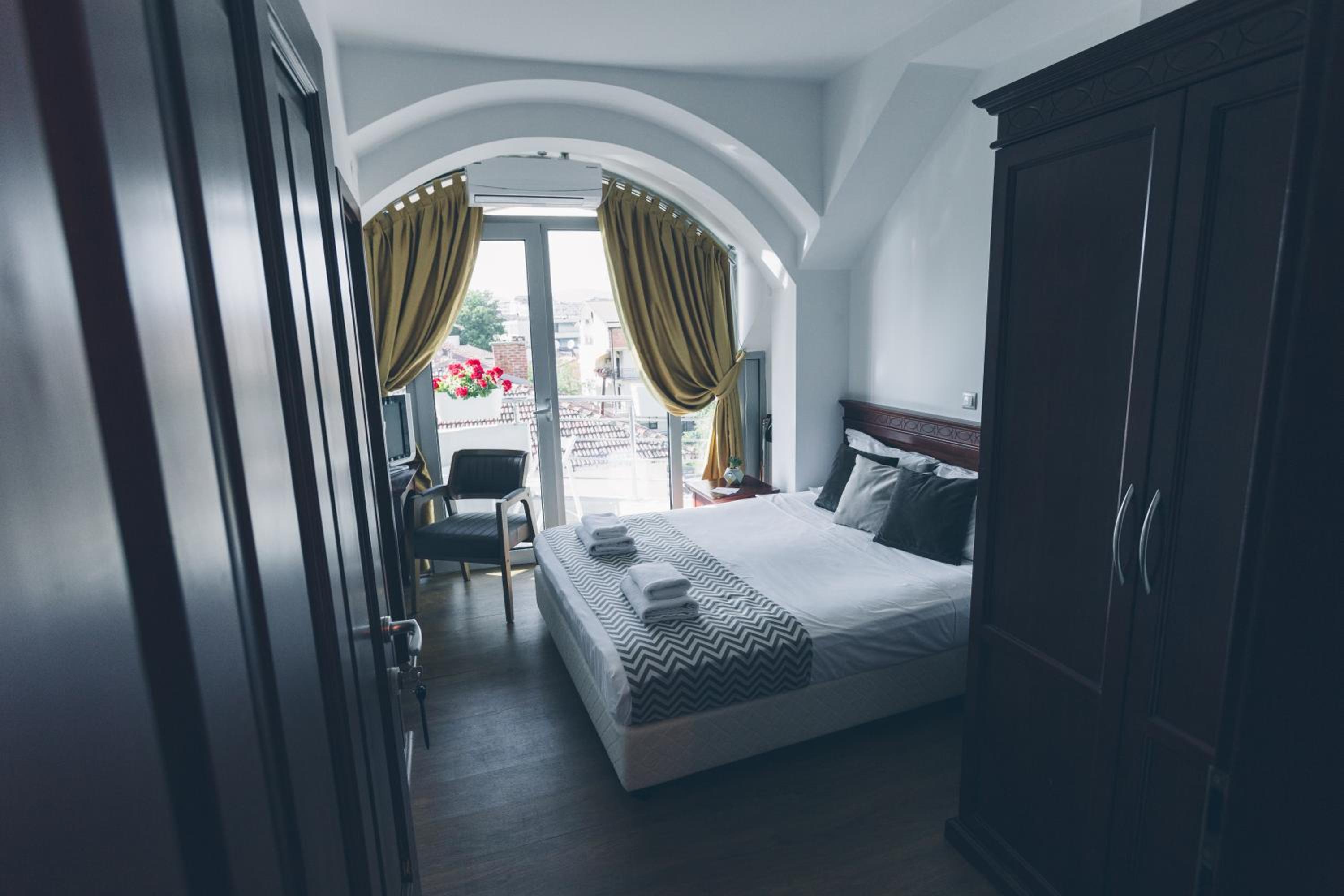 Double Room with Balcony photo 3