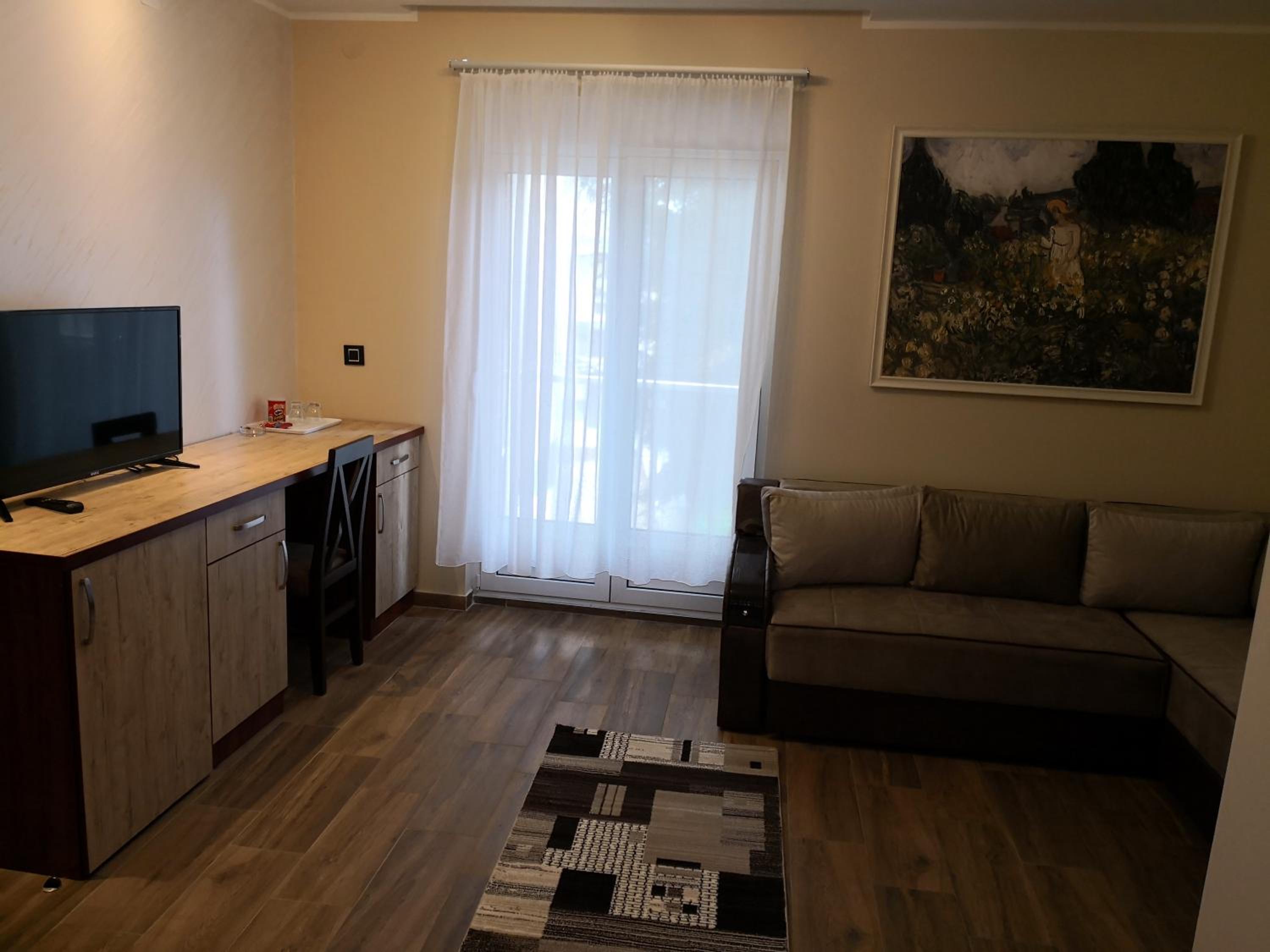 Apartment with Terrace photo 2